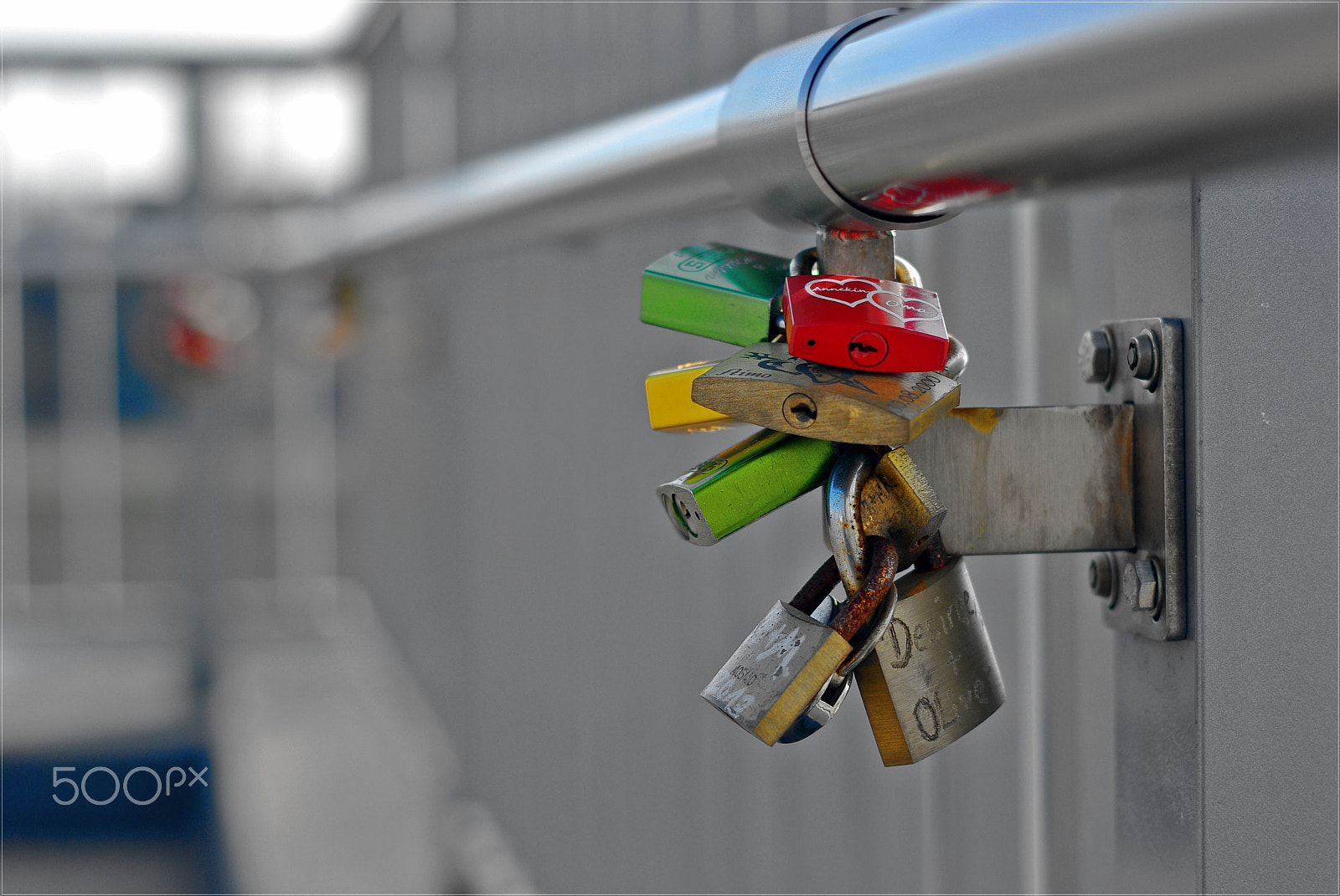 Pentax K200D + Pentax smc DA 50mm F1.8 sample photo. Locks at the waterside in magdeburg photography