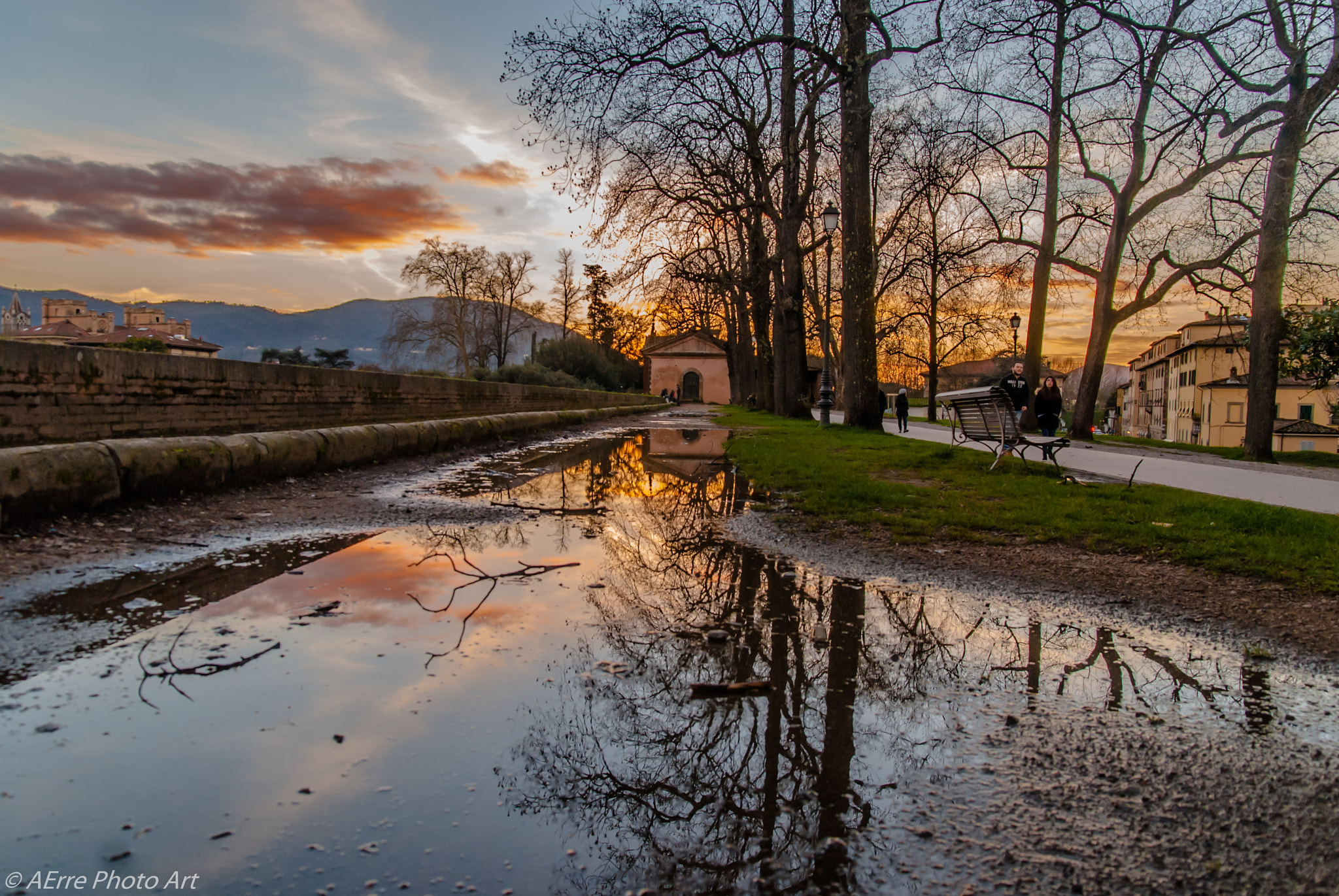 Nikon D200 + Sigma 17-70mm F2.8-4.5 DC Macro Asp. IF sample photo. Discovery lucca - sunset photography