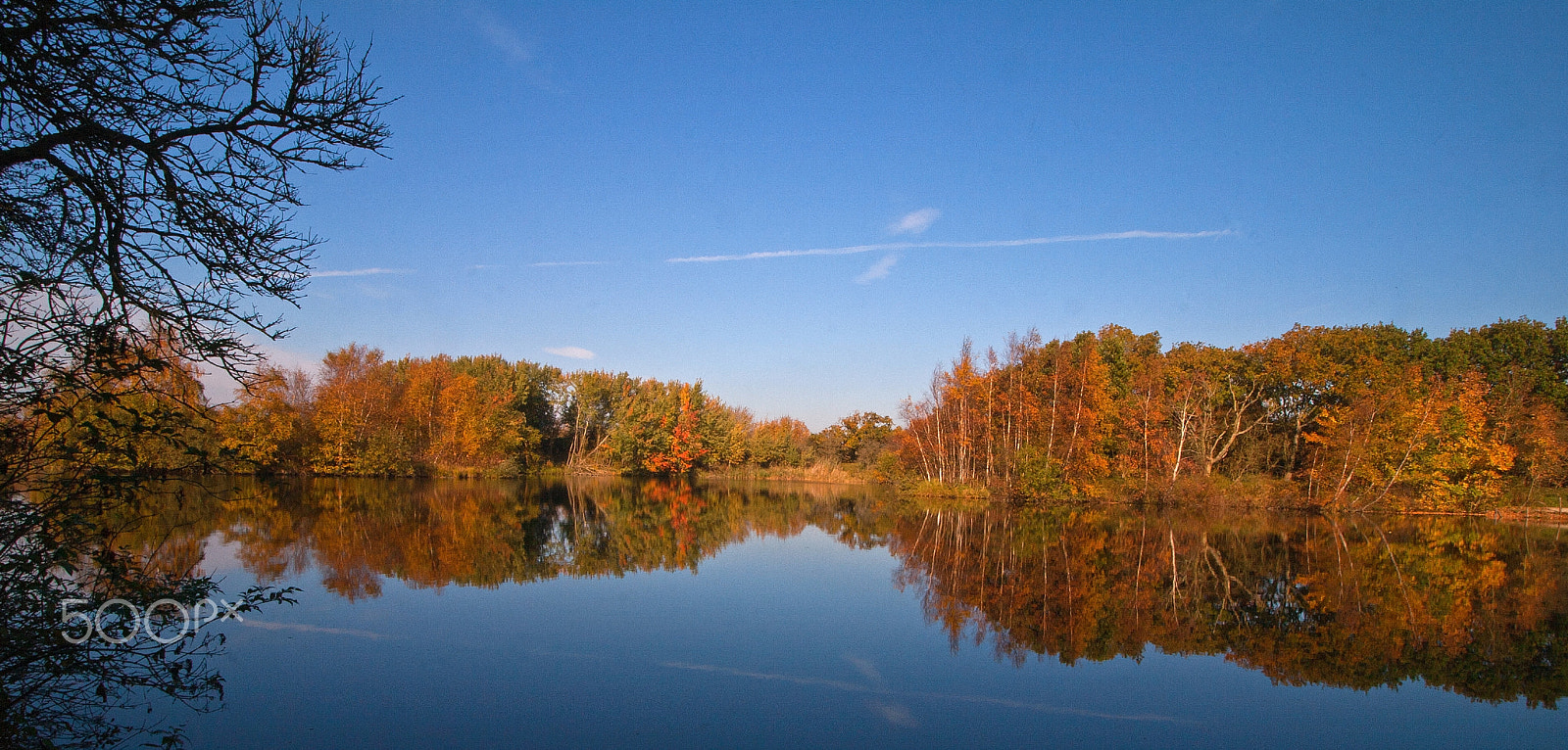 Canon EF-S 10-18mm F4.5–5.6 IS STM sample photo. Autumn reflection photography