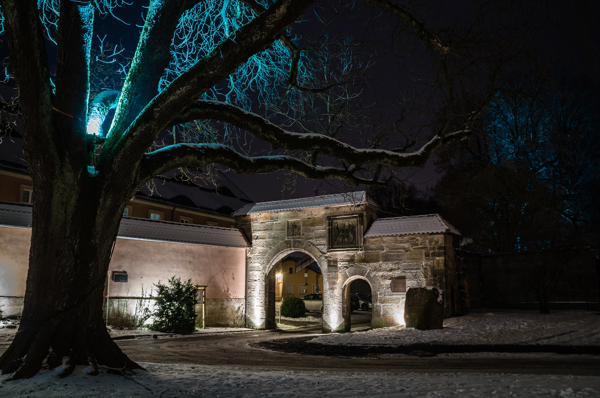 Sony DT 18-200mm F3.5-6.3 sample photo. Das tor / the gate photography