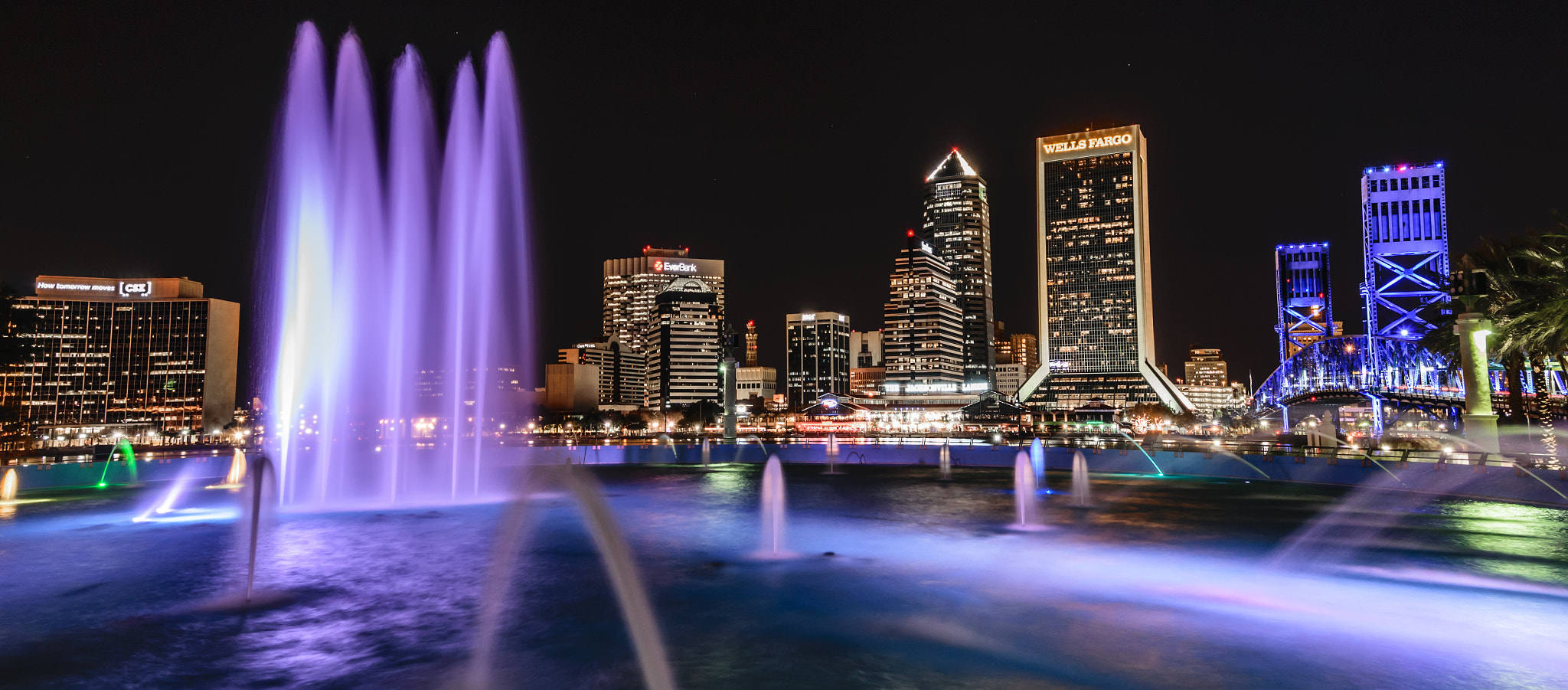 Nikon AF-S Nikkor 16-35mm F4G ED VR sample photo. Jacksonville night photography