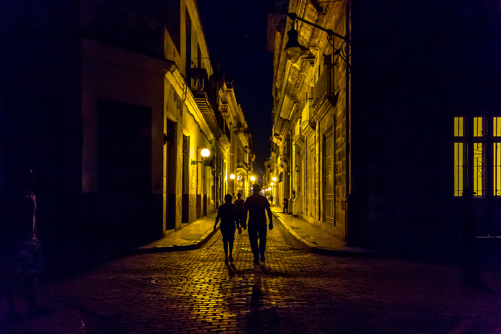 Canon EF-S 18-135mm F3.5-5.6 IS STM sample photo. Havanna by night photography