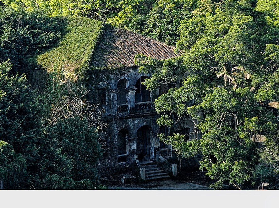 Nikon AF-Nikkor 80-200mm F2.8D ED sample photo. Old villas photography