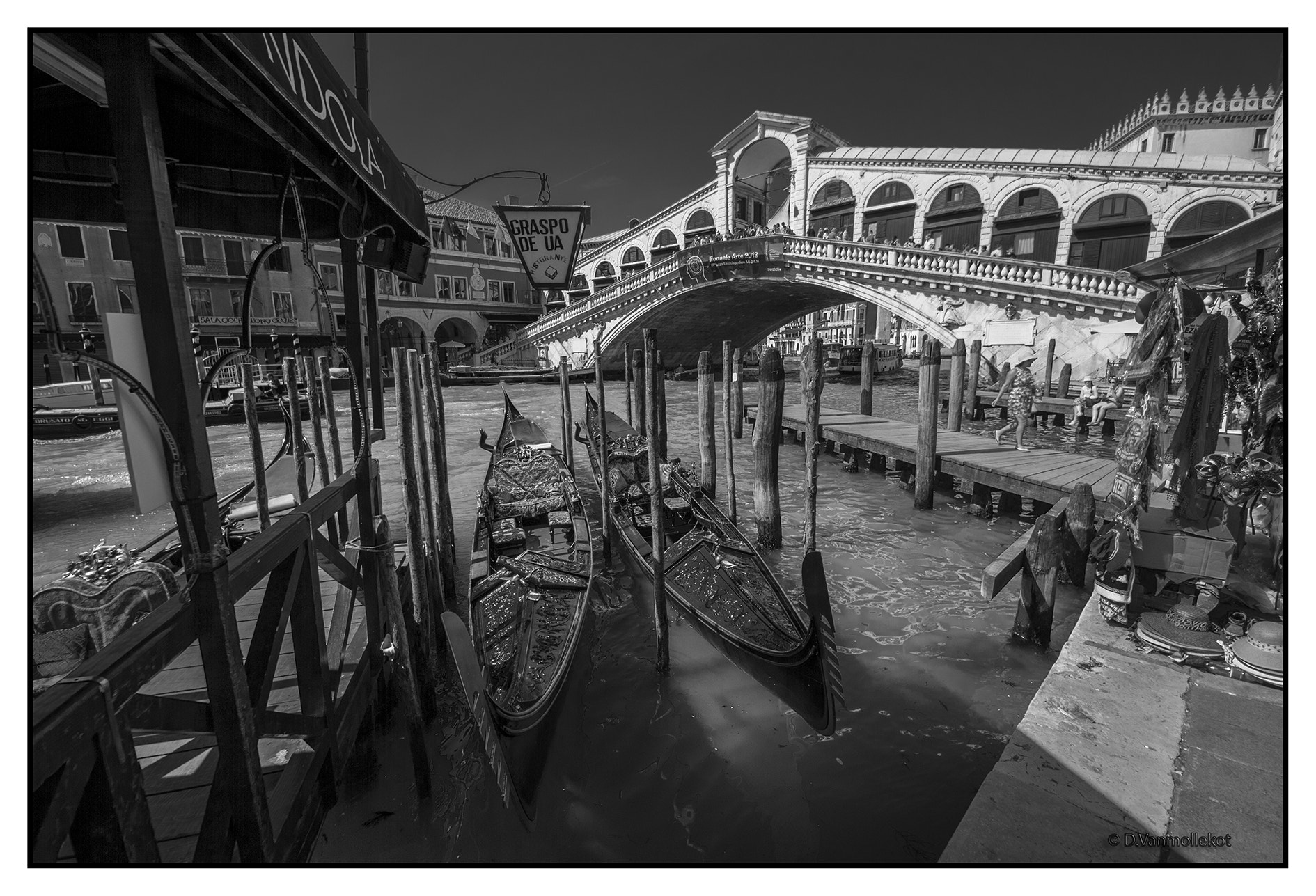 Sigma 8-16mm F4.5-5.6 DC HSM sample photo. Venise b/w photography