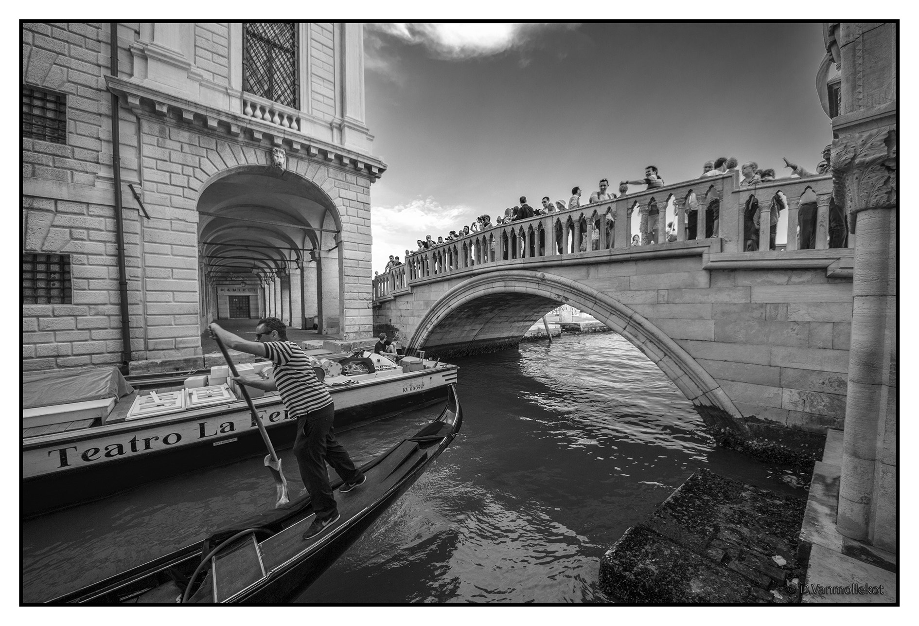 Sigma 8-16mm F4.5-5.6 DC HSM sample photo. Venise b/w photography