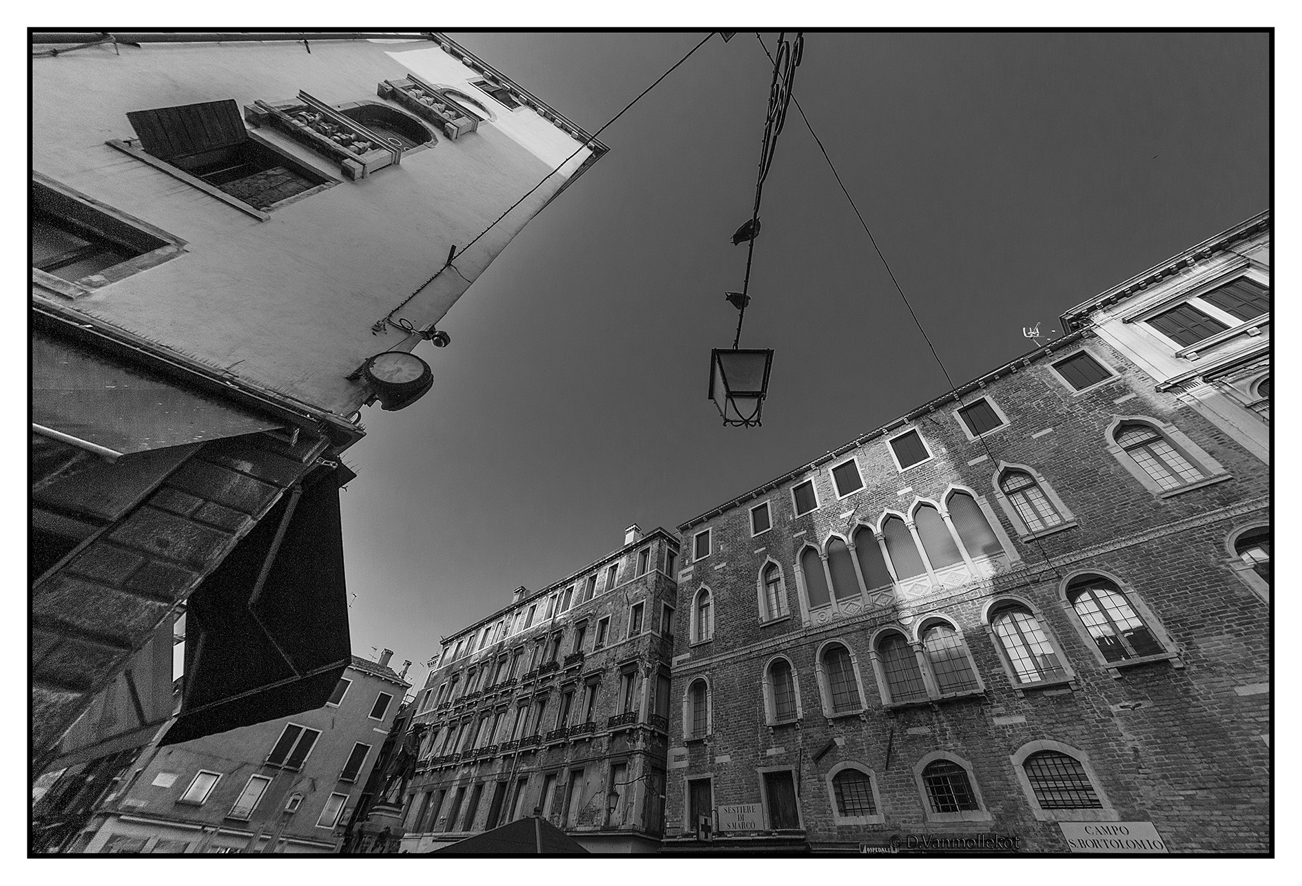 Sigma 8-16mm F4.5-5.6 DC HSM sample photo. Venise b/w photography