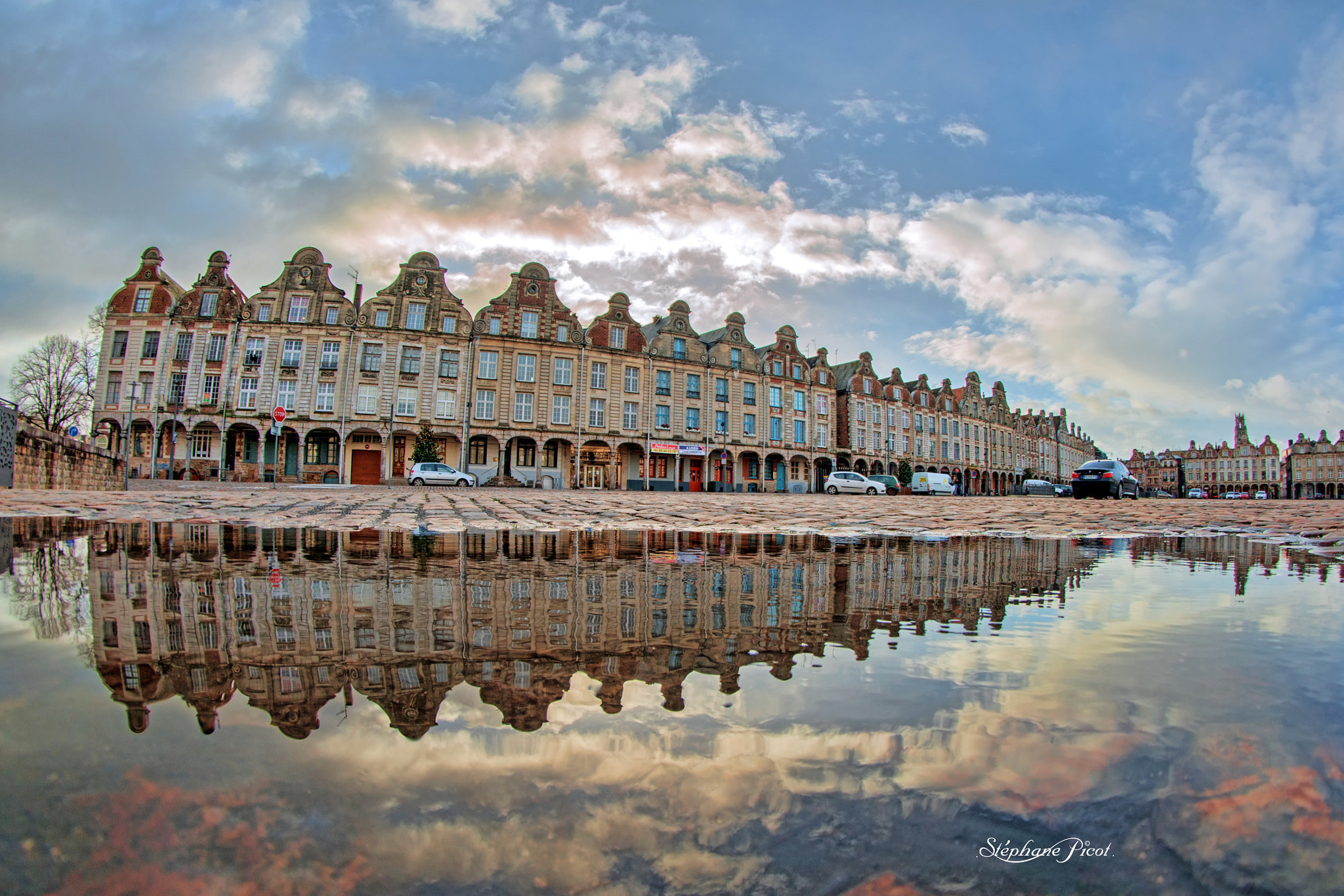 Nikon D800 + Samyang 8mm F3.5 Aspherical IF MC Fisheye sample photo. Arras grand place photography