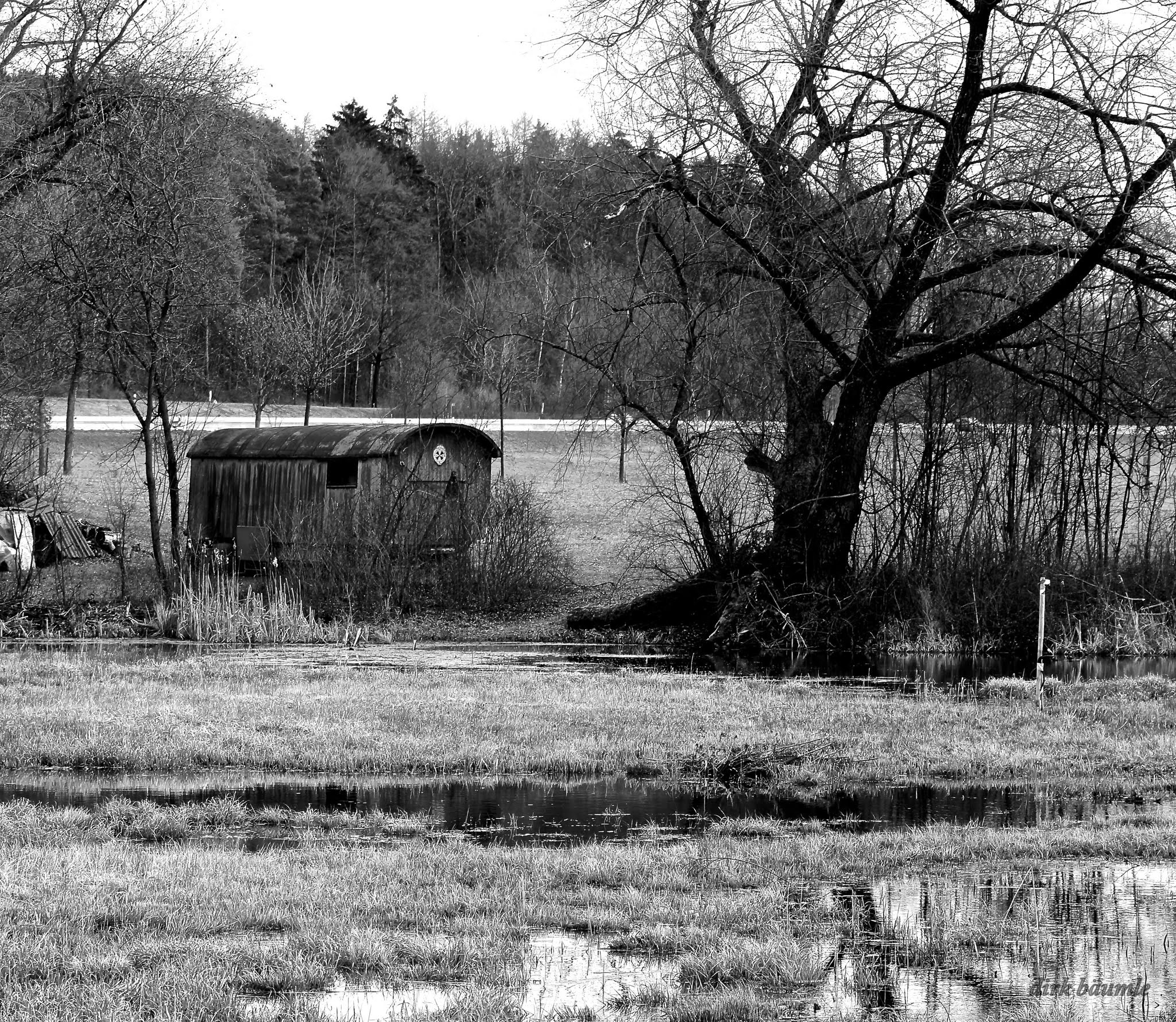 Sony SLT-A65 (SLT-A65V) + Sigma 70-300mm F4-5.6 DL Macro sample photo. Old house photography