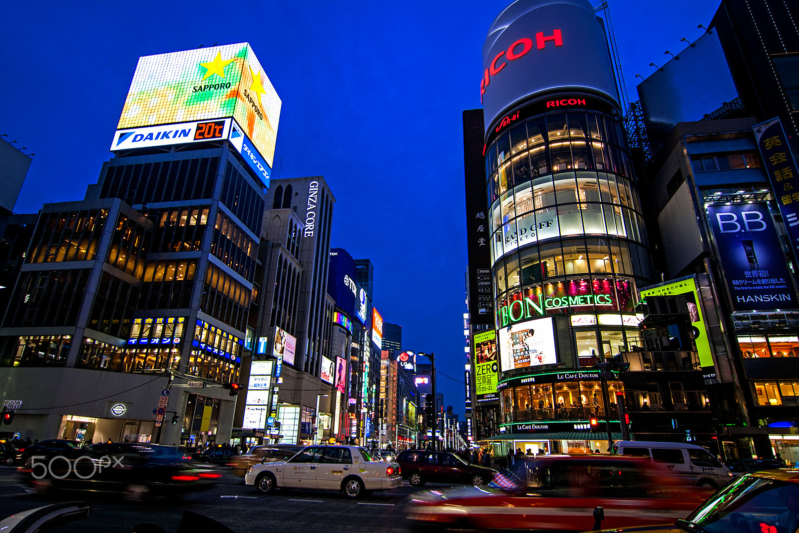 Tokina AT-X Pro 12-24mm F4 (IF) DX sample photo. Ginza - tokyo - japan photography