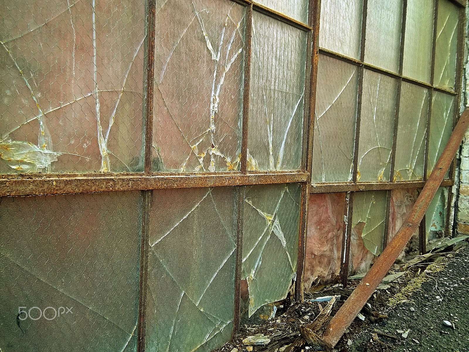 Kodak EASYSHARE M575 DIGITAL CAMERA sample photo. Broken windows photography