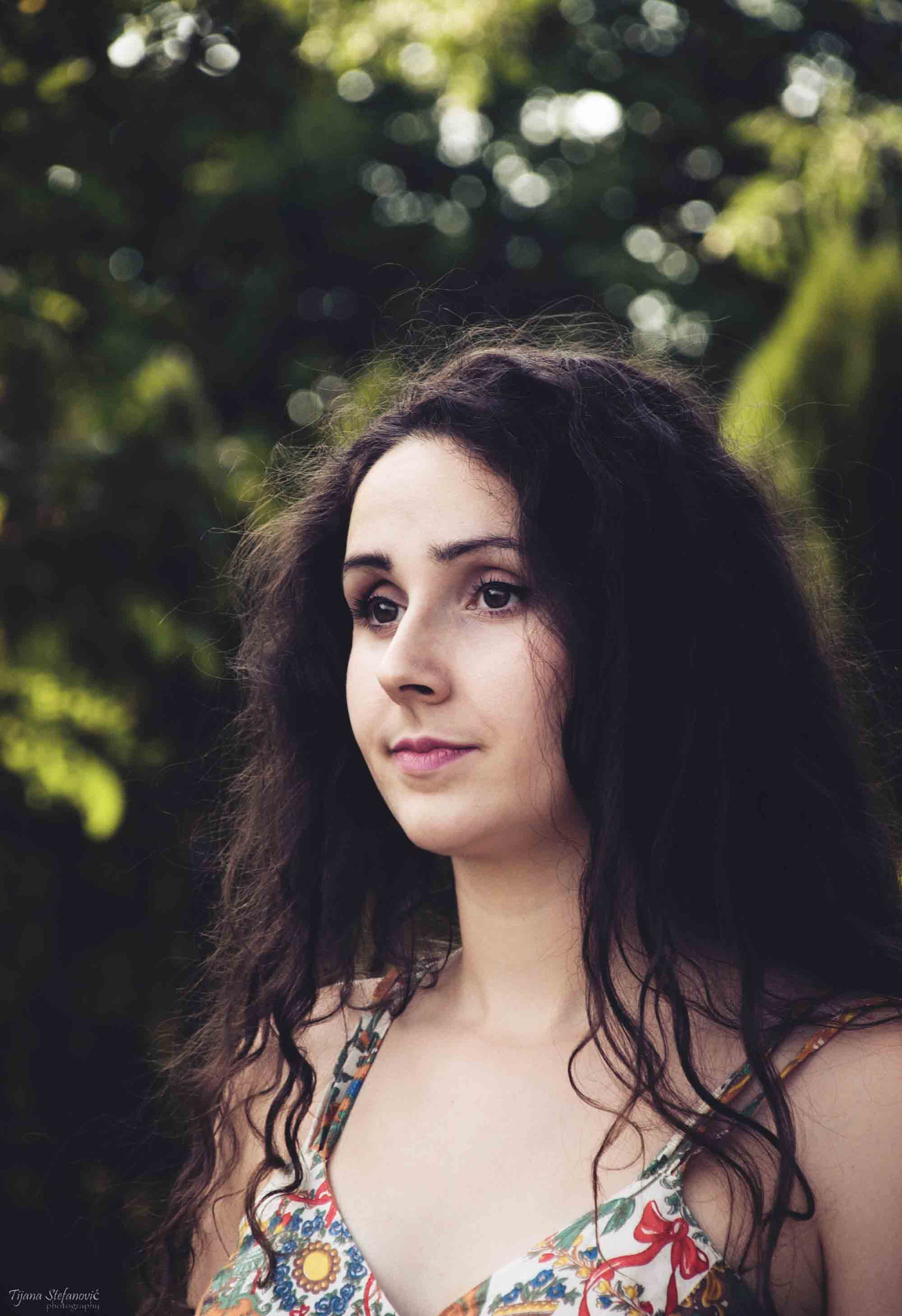 Nikon D70s sample photo. Distant look photography