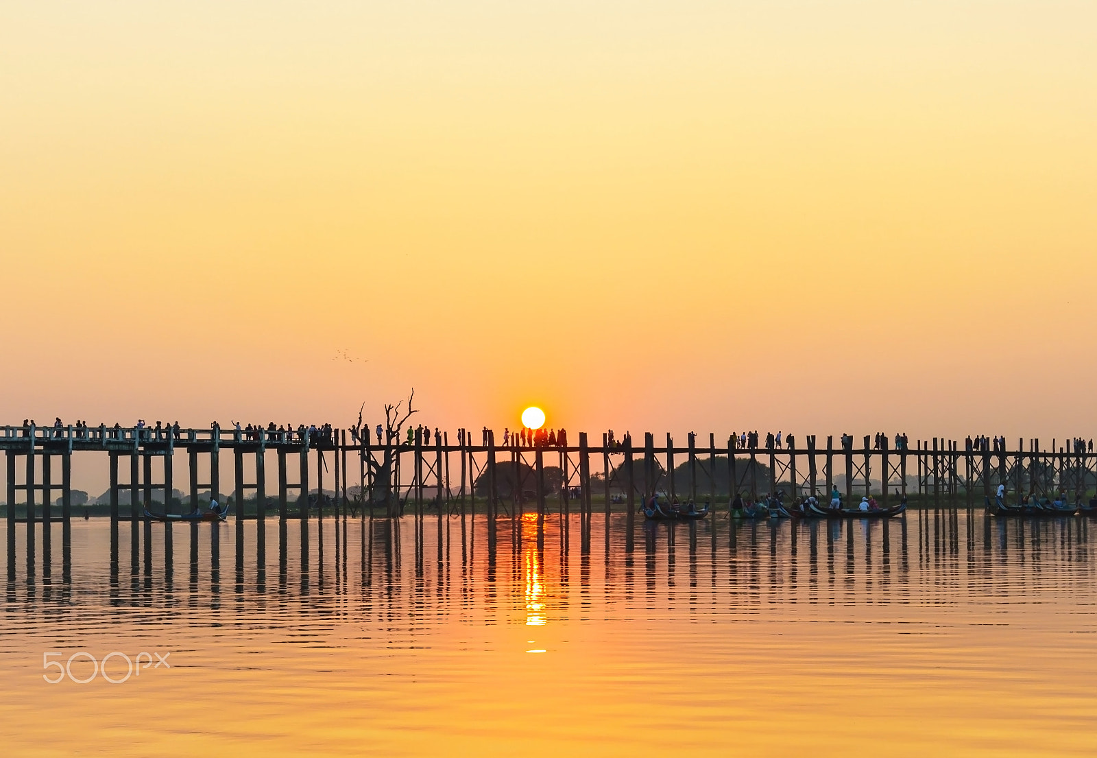 Canon EF 16-35mm F2.8L II USM sample photo. Sunset at u-bein bridge photography