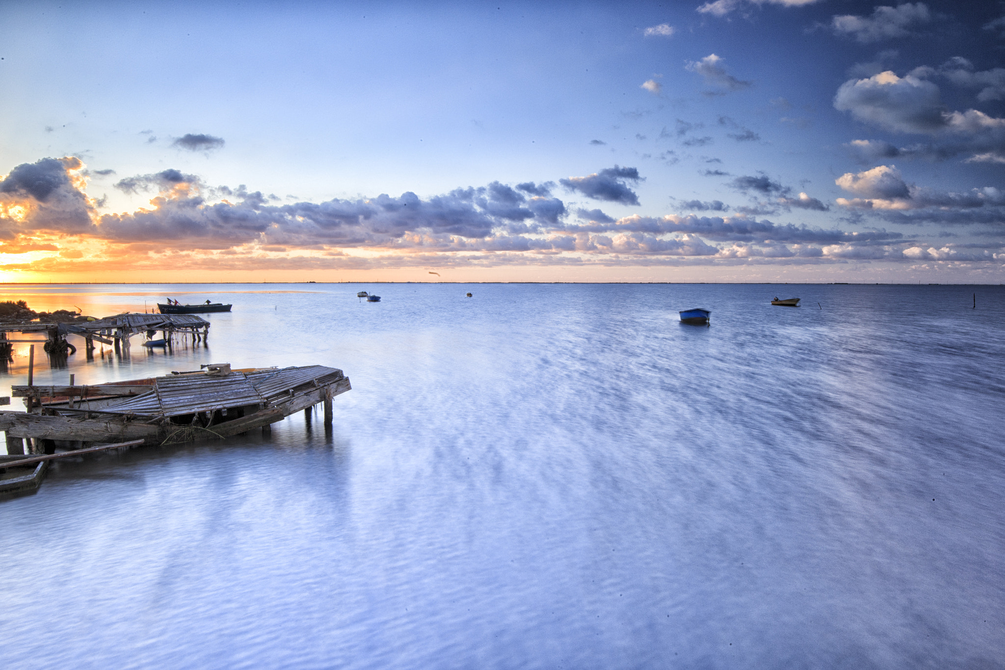 Canon EOS-1D X + Canon EF 16-35mm F4L IS USM sample photo. Sunrise - delta del ebro photography