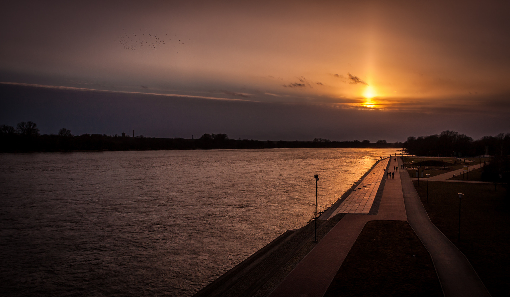 Canon EF-S 18-55mm F3.5-5.6 sample photo. Sunset in toruń1 photography