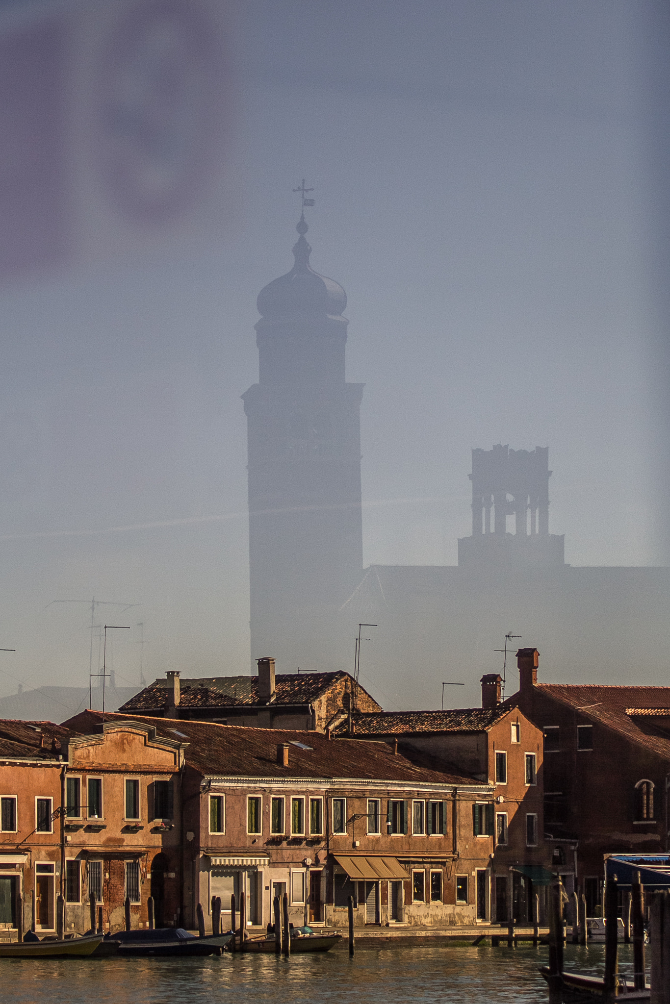 Canon EOS 60D + Canon EF 80-200mm f/2.8L sample photo. Reflection in murano photography