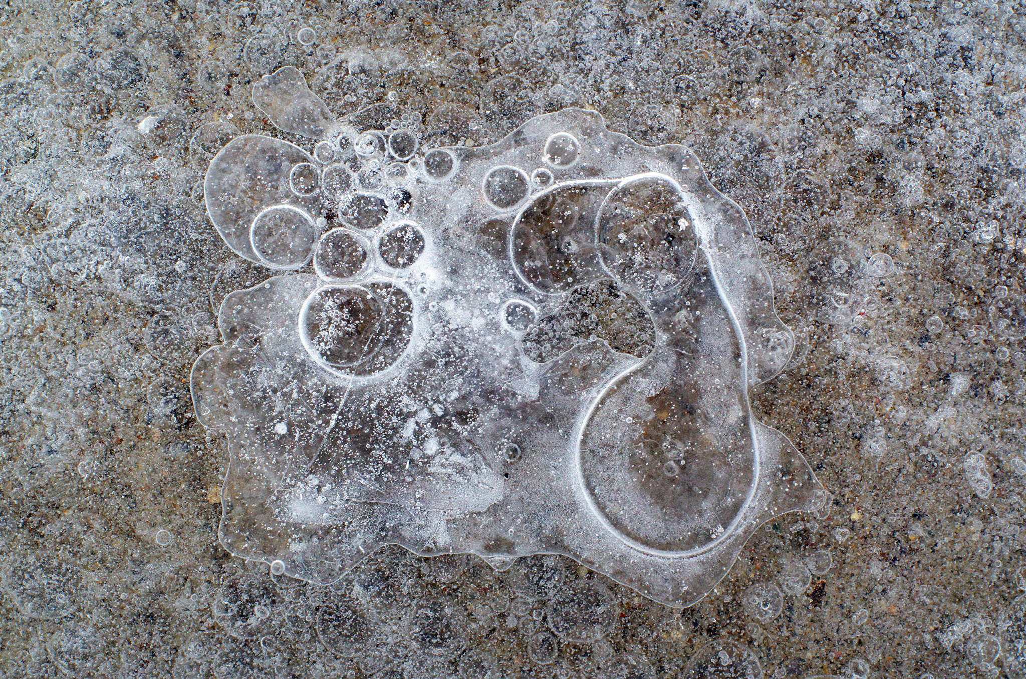 smc PENTAX-F 70-210mm F4-5.6 sample photo. Ice bubbles photography