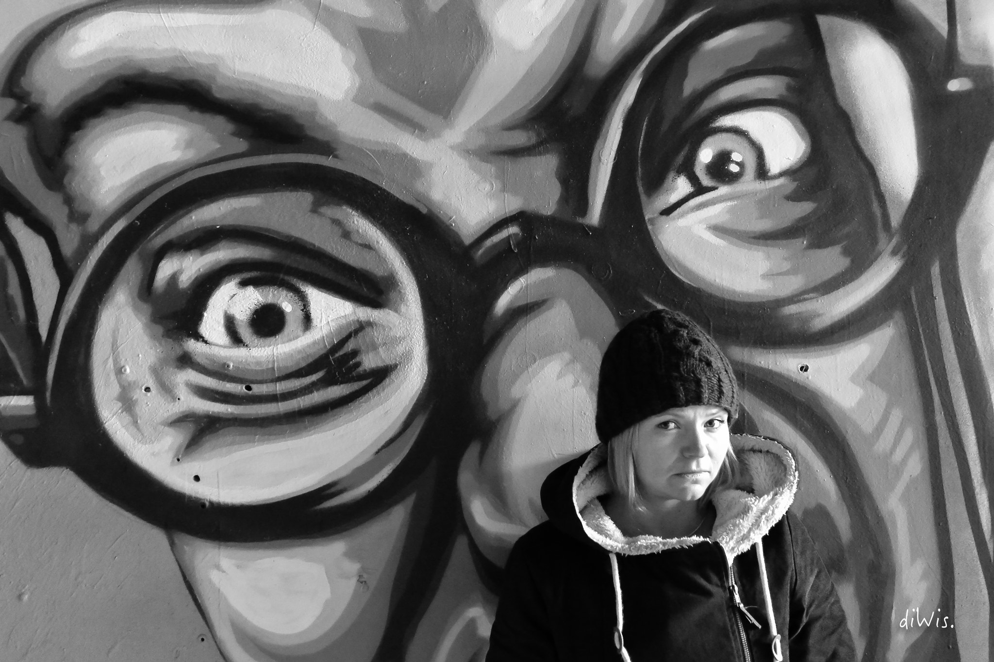 1 NIKKOR VR 10-100mm f/4-5.6 sample photo. Frightened eyes photography