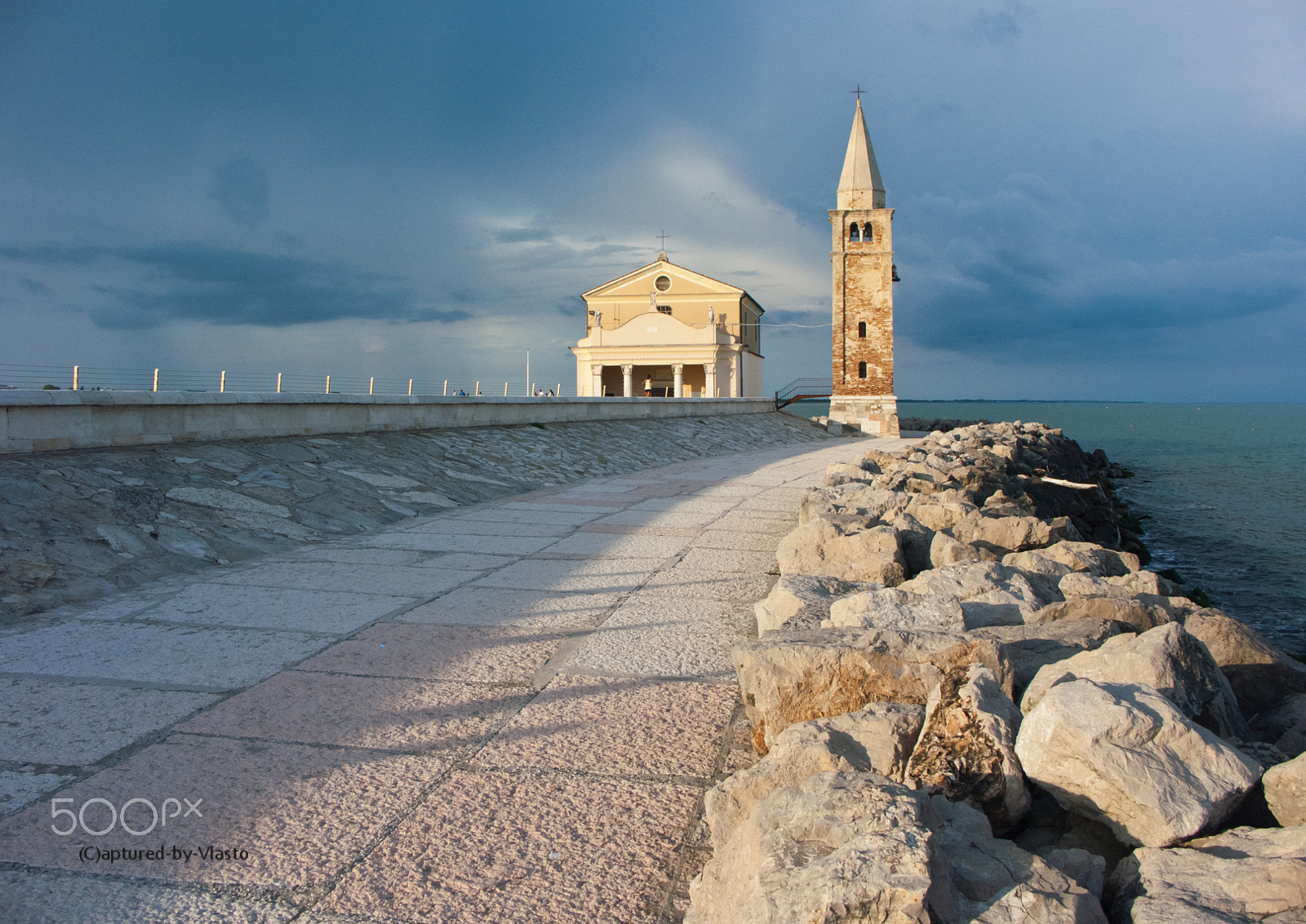 KONICA MINOLTA DiMAGE A2 sample photo. ... caorle - italy ii ... photography