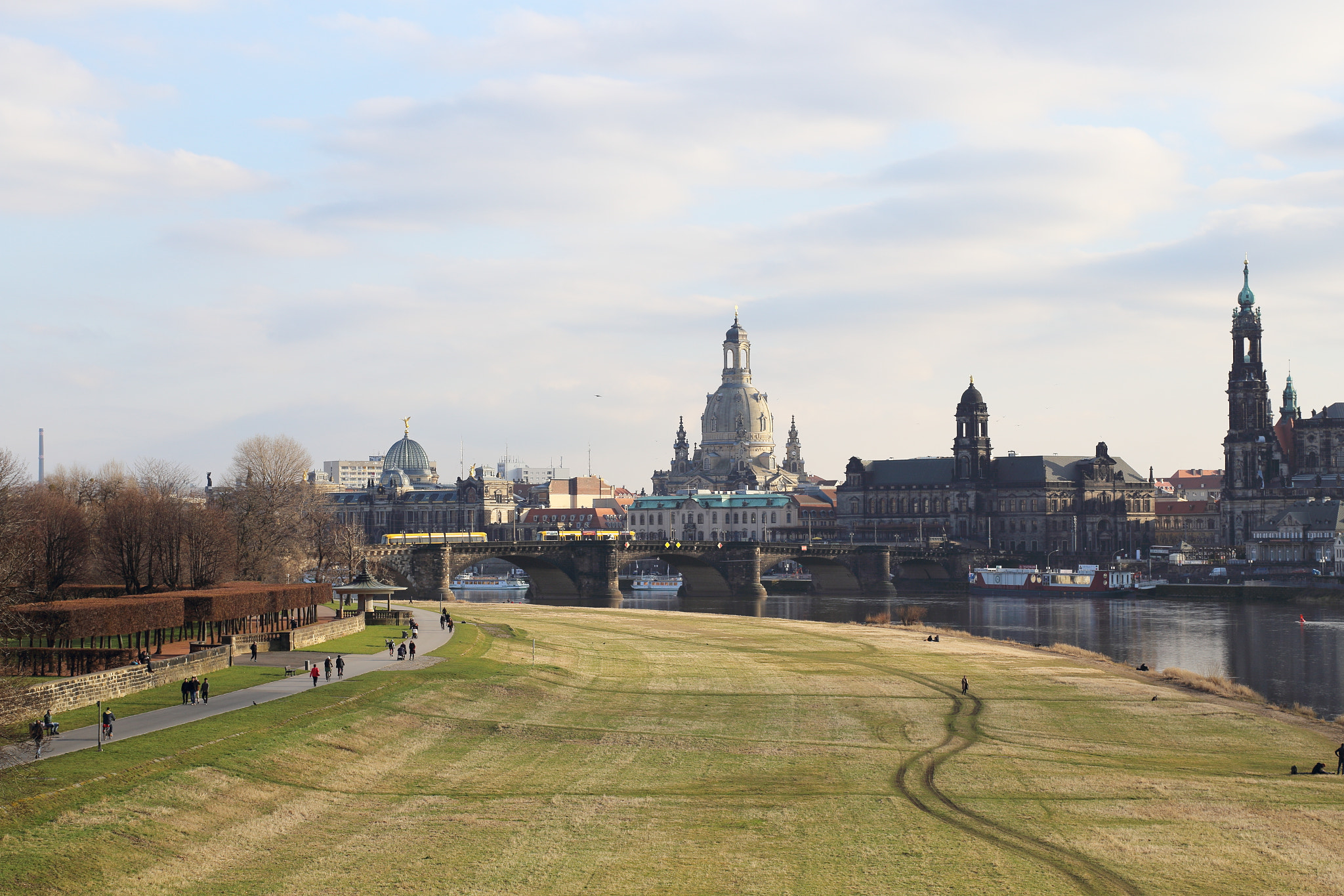 ZEISS Otus 85mm F1.4 sample photo. Dresden photography