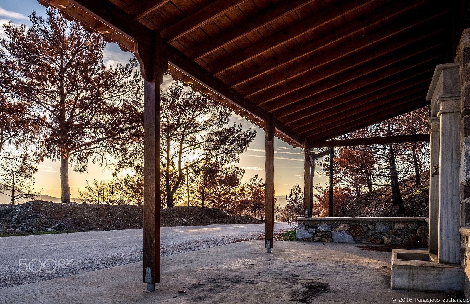 Fujifilm X-E2 + Fujifilm XF 16mm F1.4 R WR sample photo. Wooden pergola photography