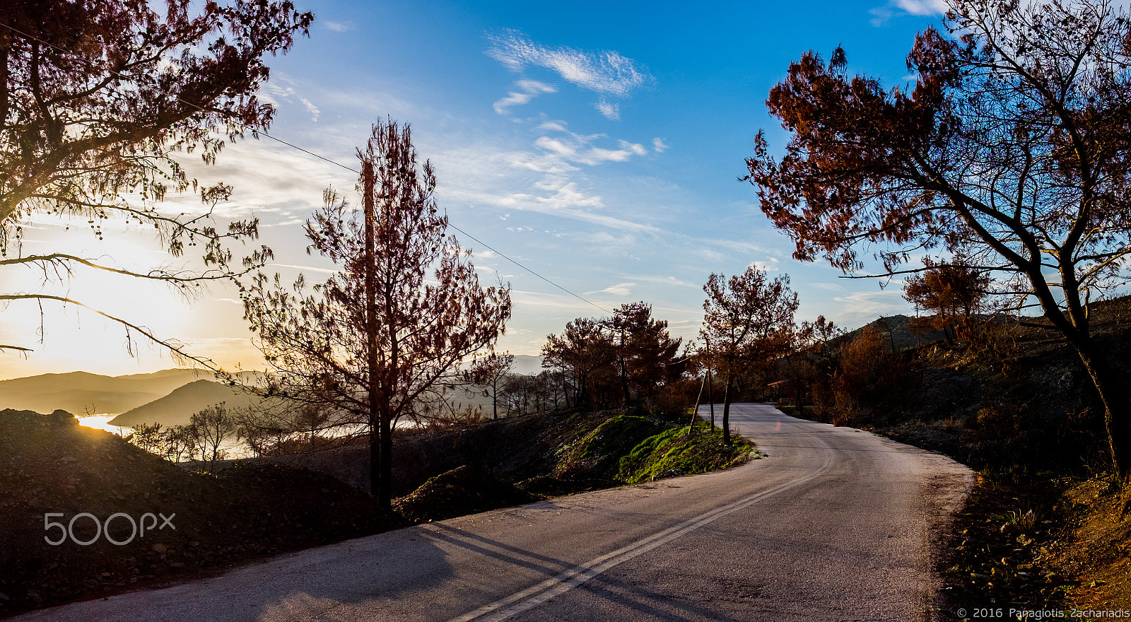Fujifilm X-E2 + Fujifilm XF 16mm F1.4 R WR sample photo. Sunset on the road photography