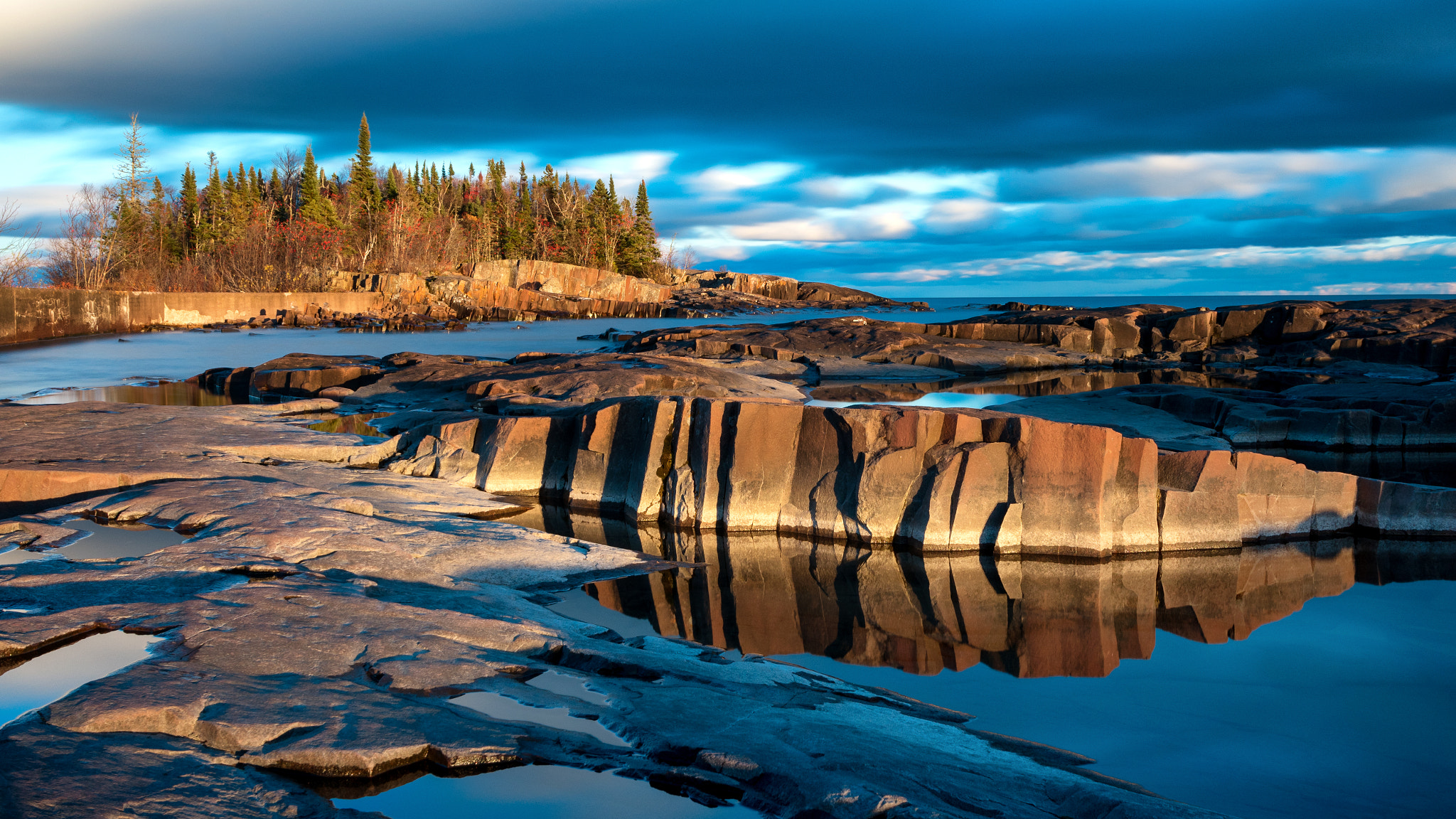 Sony a7R II + Canon EF 17-40mm F4L USM sample photo. Grand marais, mn - artist point photography
