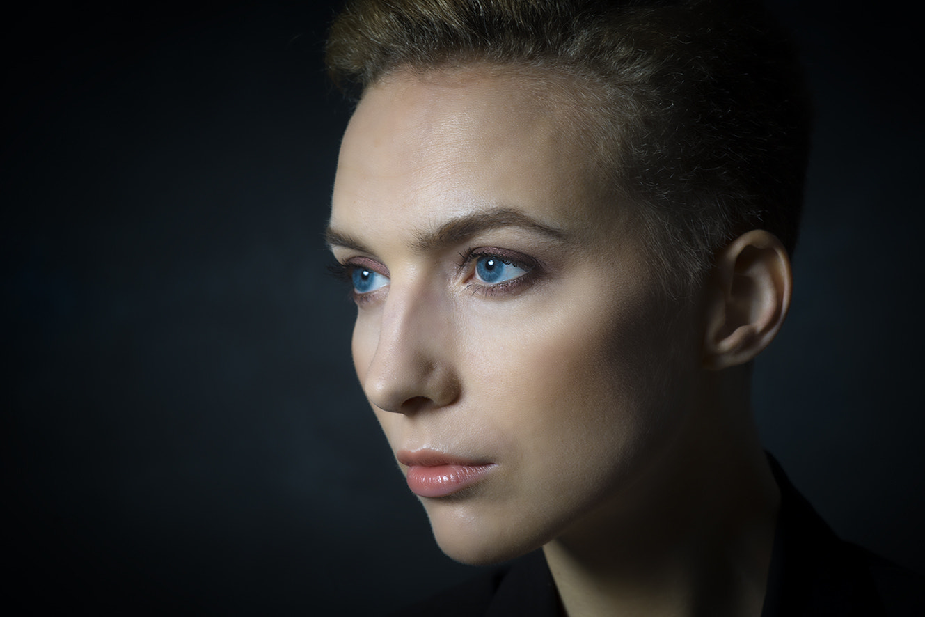 Nikon D3X + Sigma 85mm F1.4 EX DG HSM sample photo. Anna photography