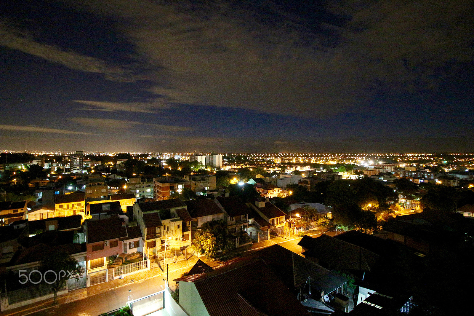 Canon EF-S 10-18mm F4.5–5.6 IS STM sample photo. Night in the city! photography