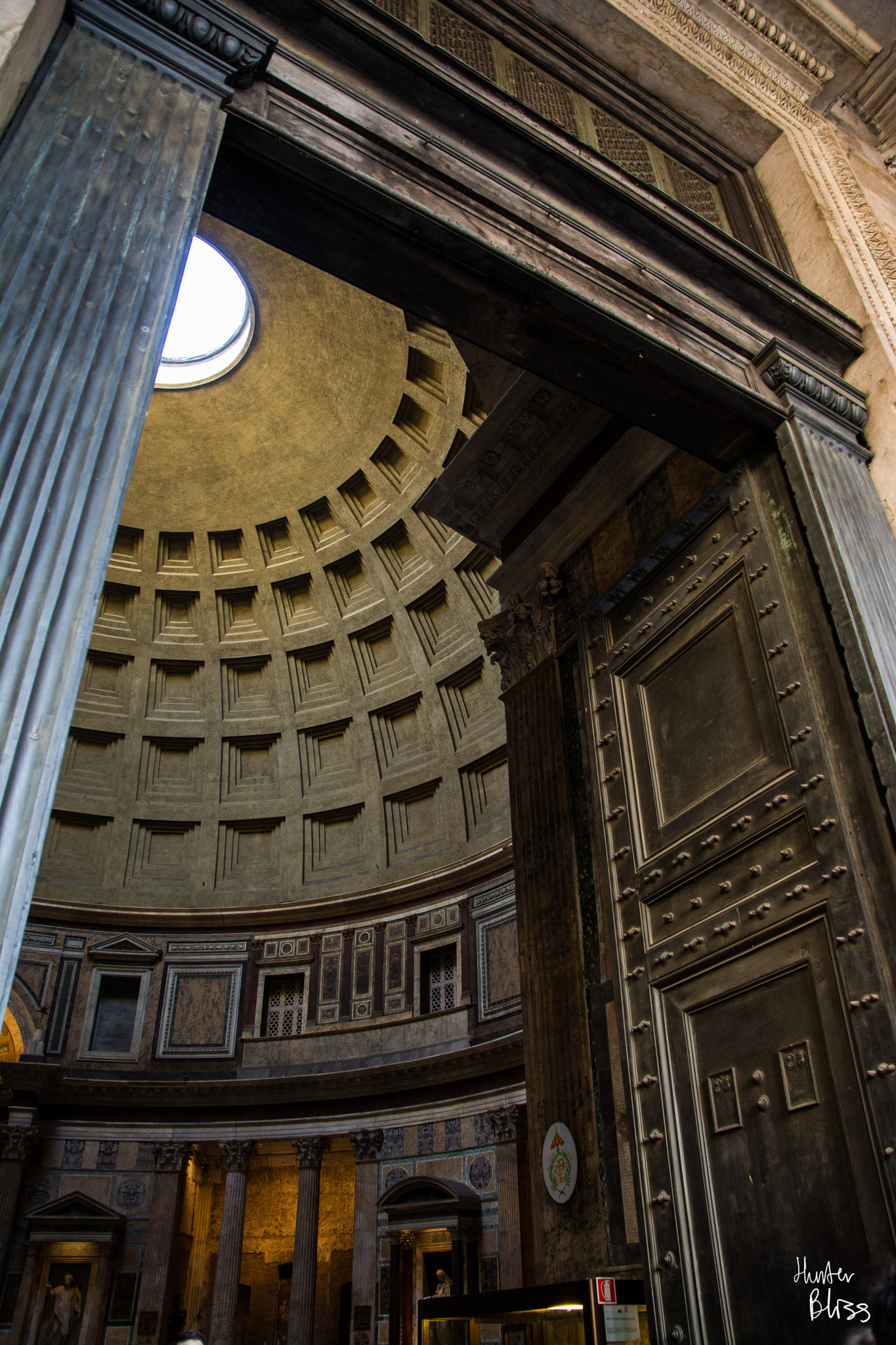 Sigma 17-70mm F2.8-4 DC Macro OS HSM | C sample photo. Pantheon doorway photography