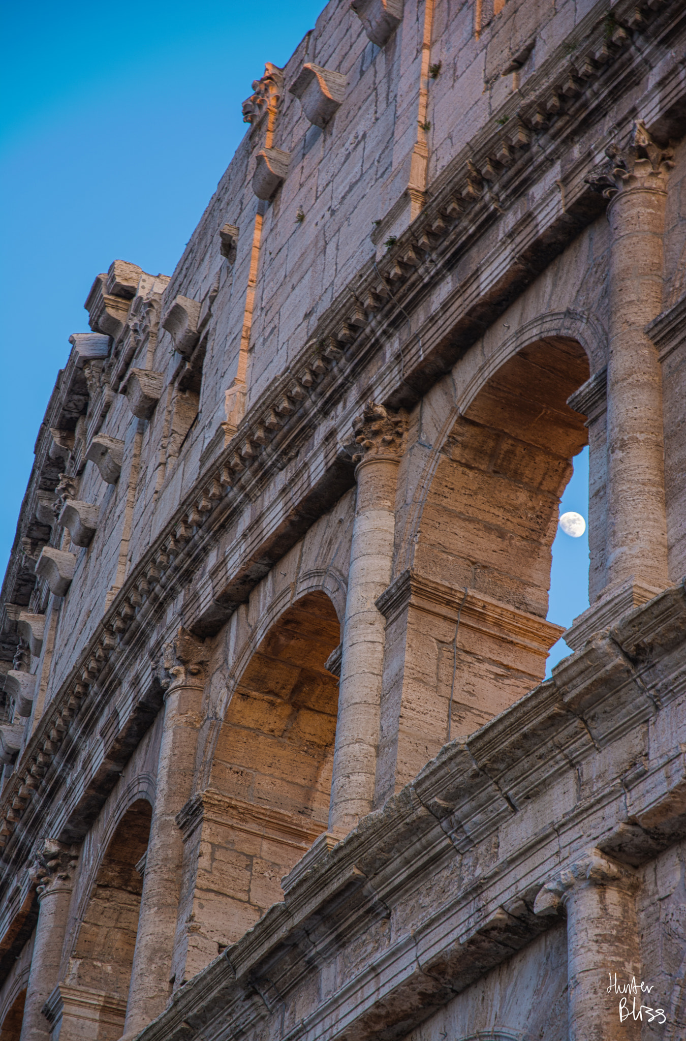 Sigma 17-70mm F2.8-4 DC Macro OS HSM | C sample photo. Roman colosseum photography