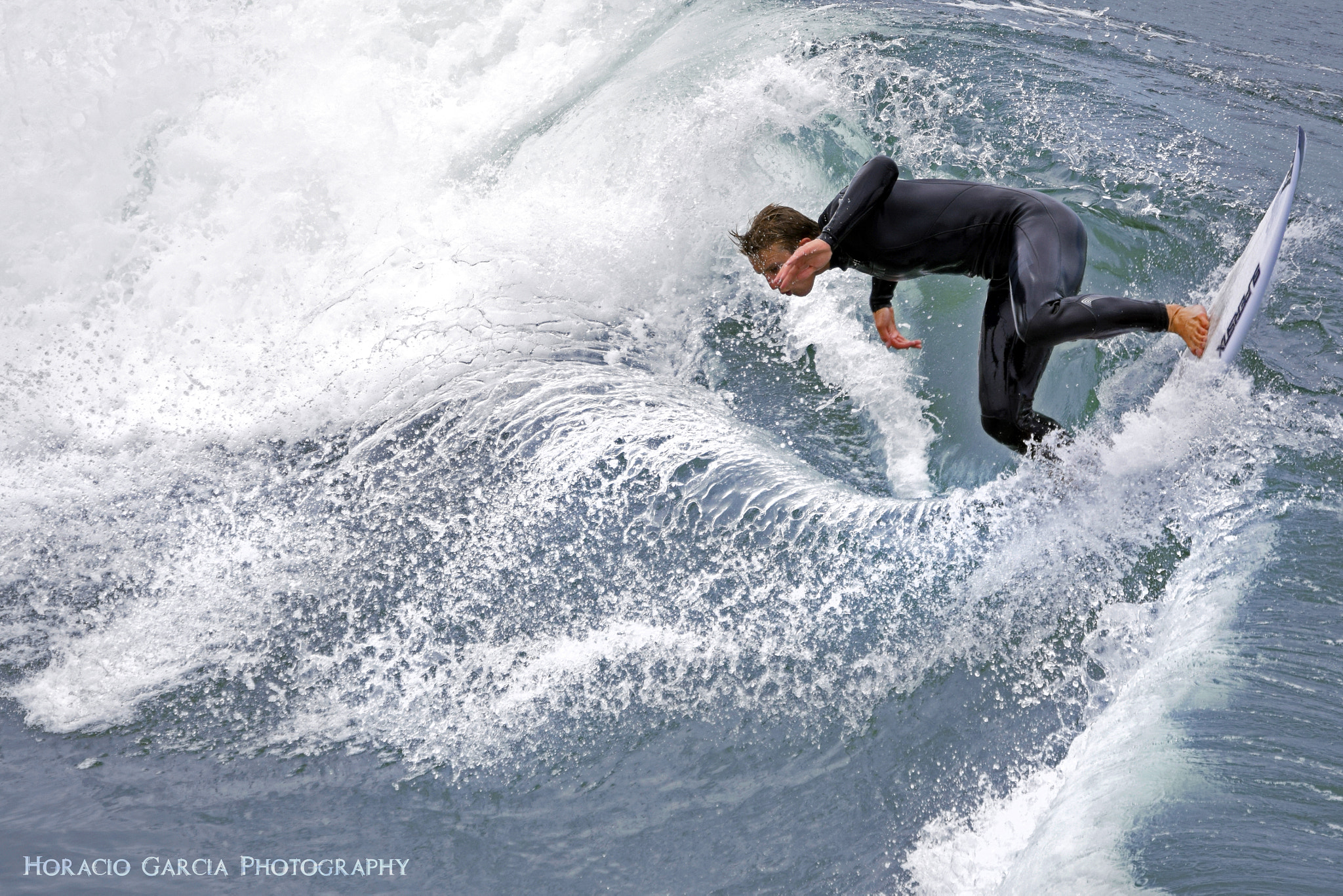FSA-L2, EDG 65, 800mm F13 G sample photo. Surfer photography