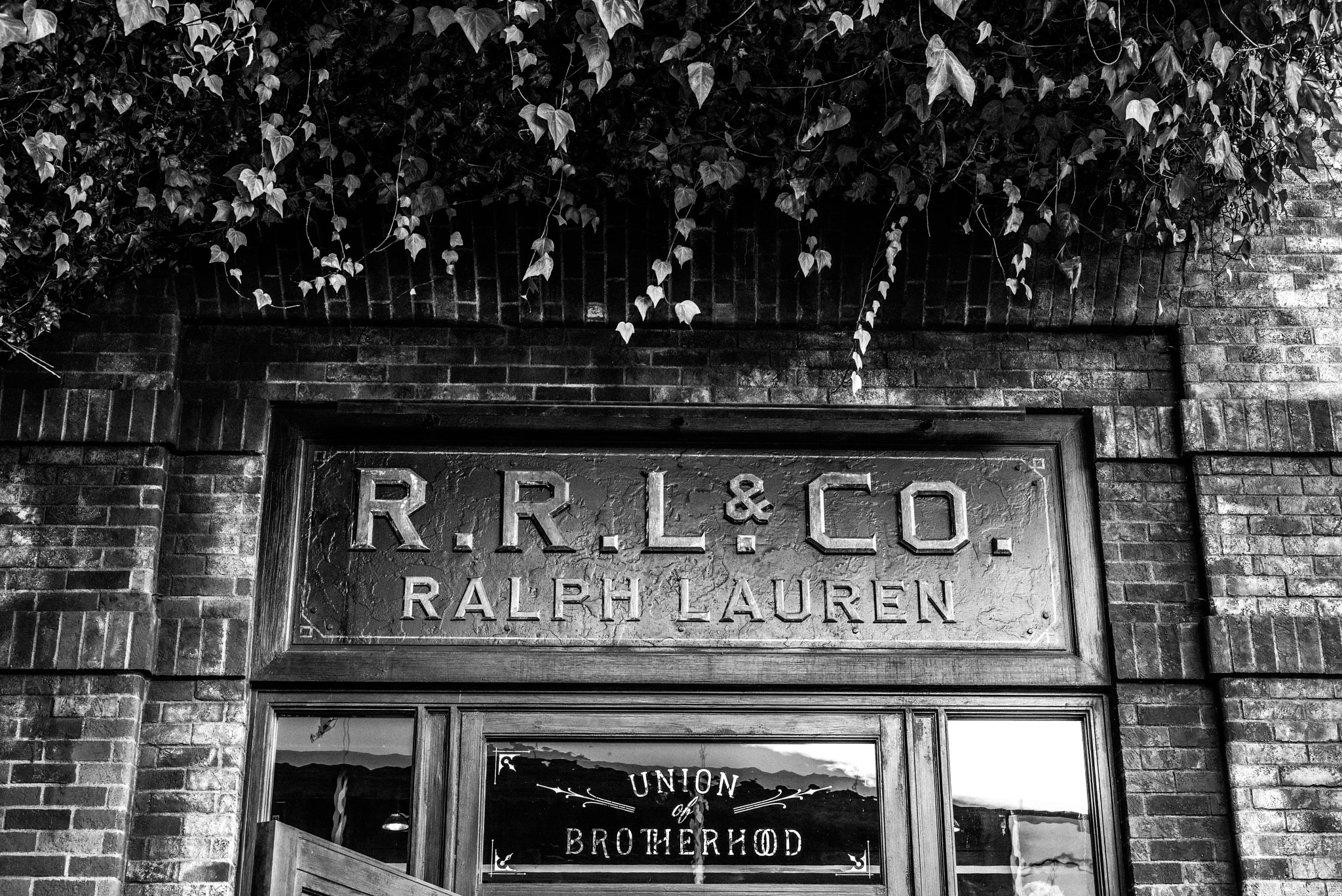 ZEISS Otus 55mm F1.4 sample photo. Ralph lauren says... photography