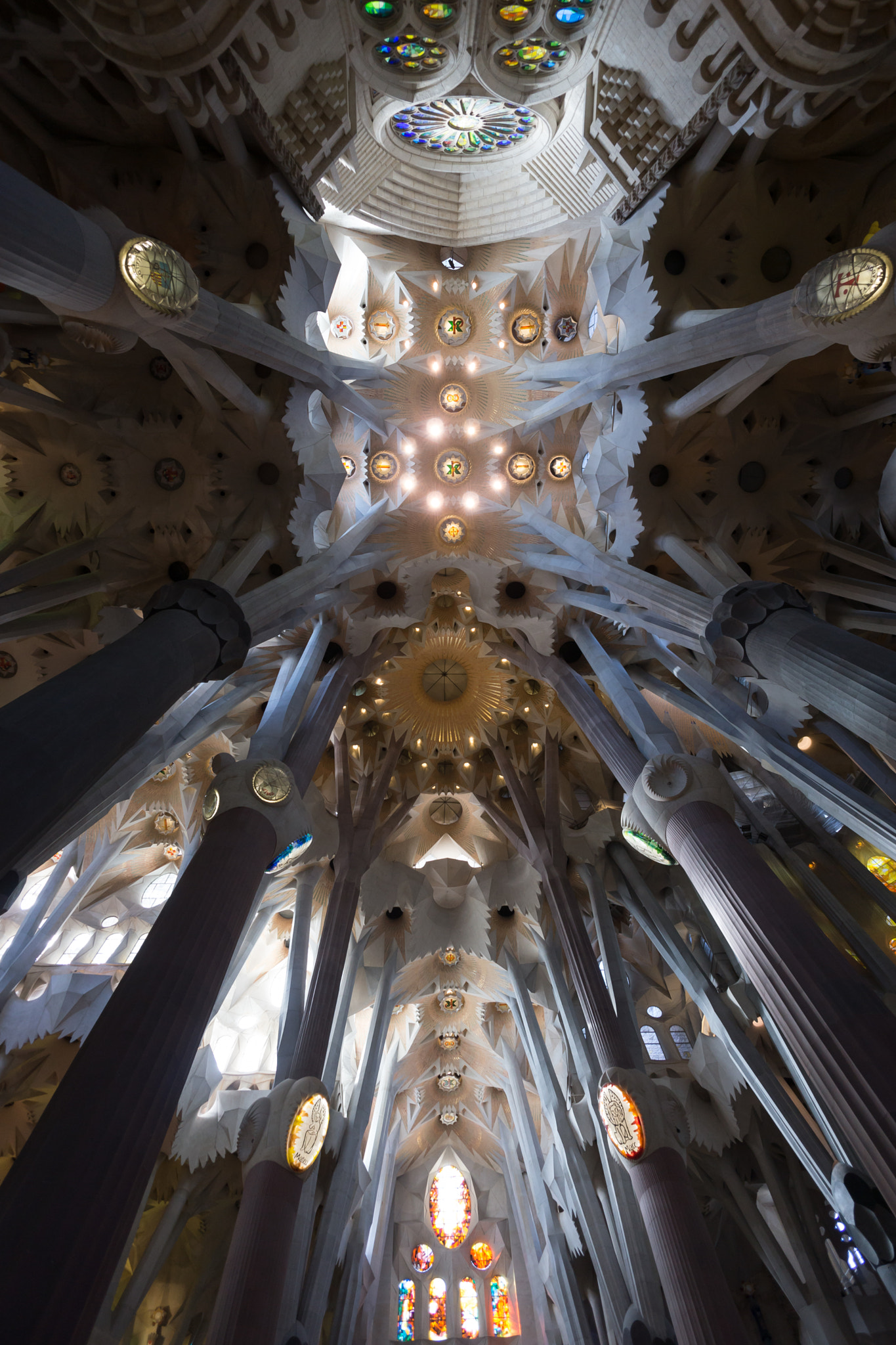 Sony Alpha NEX-7 + ZEISS Touit 12mm F2.8 sample photo. Familia ceiling photography