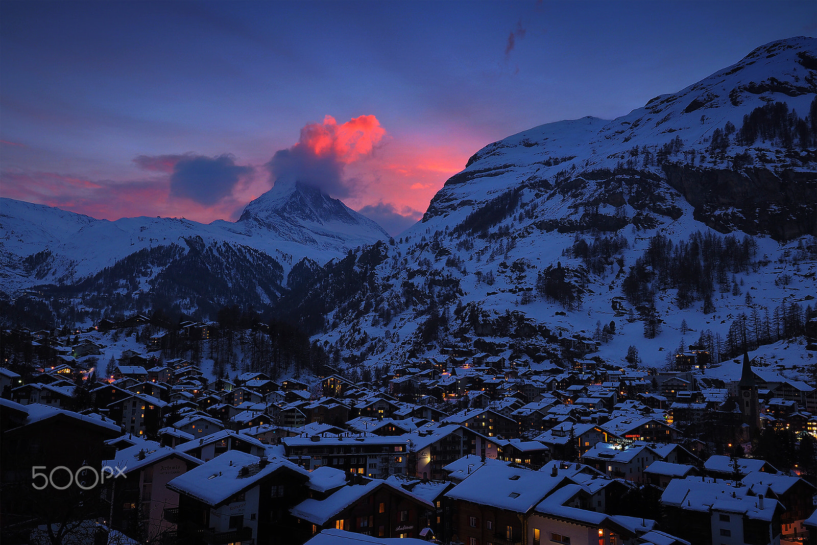 Olympus M.Zuiko Digital ED 7-14mm F2.8 PRO sample photo. Sun set at zermatt photography