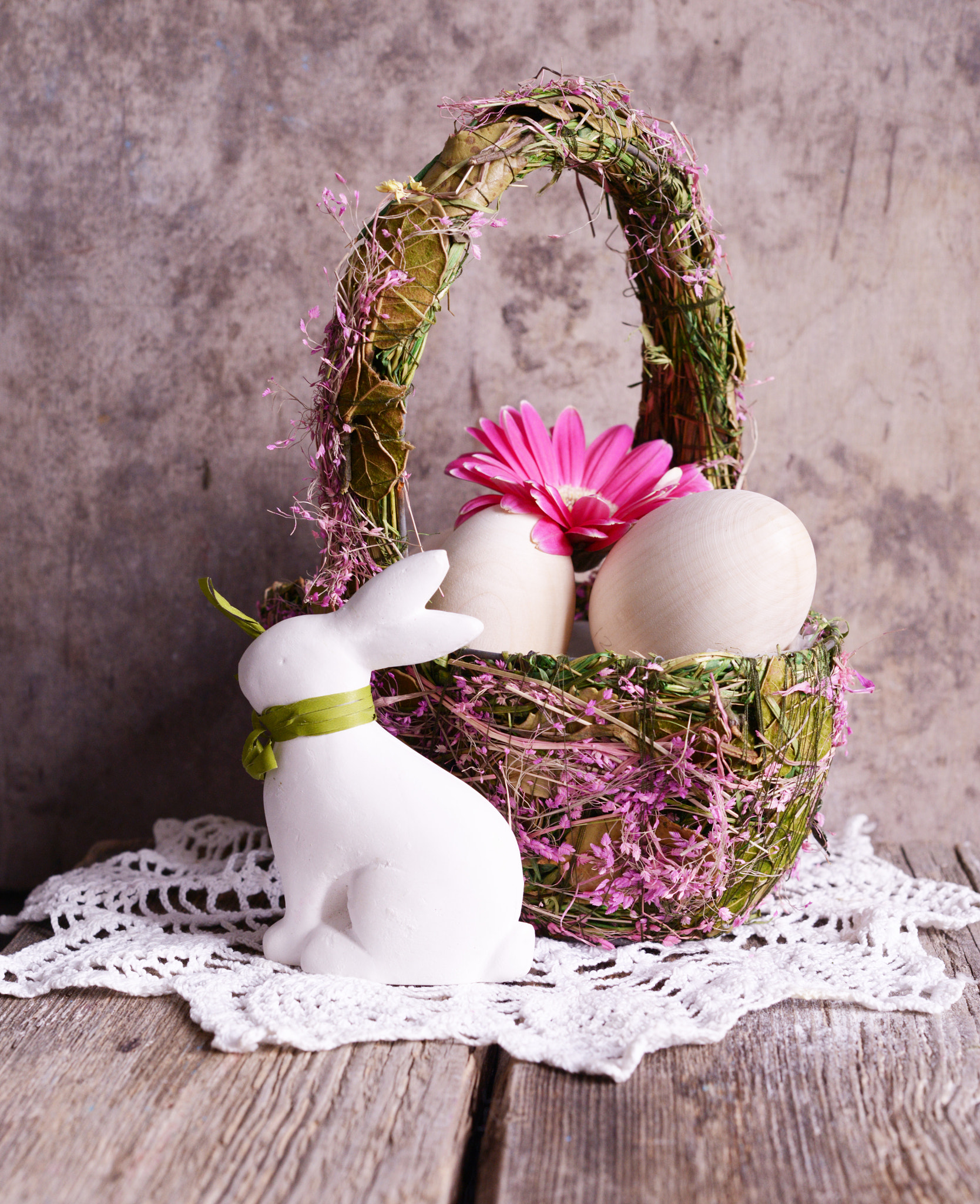Nikon D800 + AF Nikkor 35mm f/2 sample photo. Easter background photography