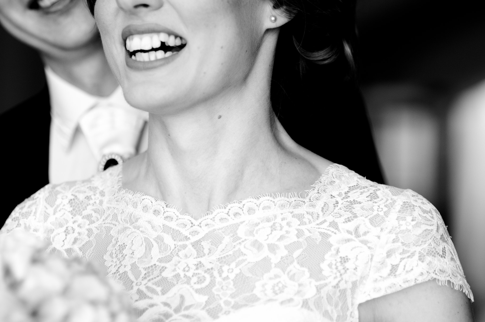 Nikon D300S + Nikon AF Nikkor 85mm F1.8D sample photo. Bride photography