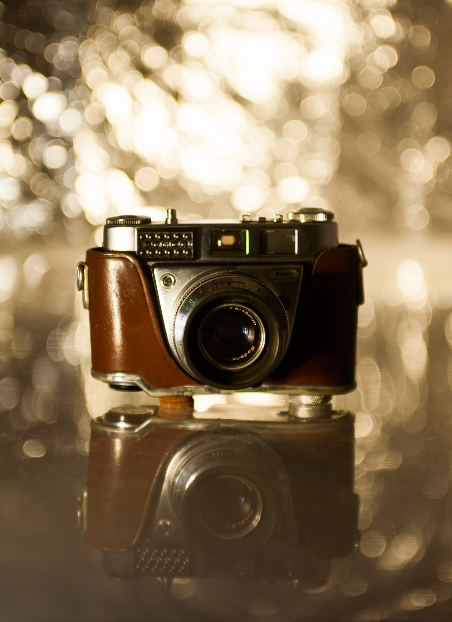 AF Zoom-Nikkor 35-70mm f/2.8D sample photo. Old camera photography