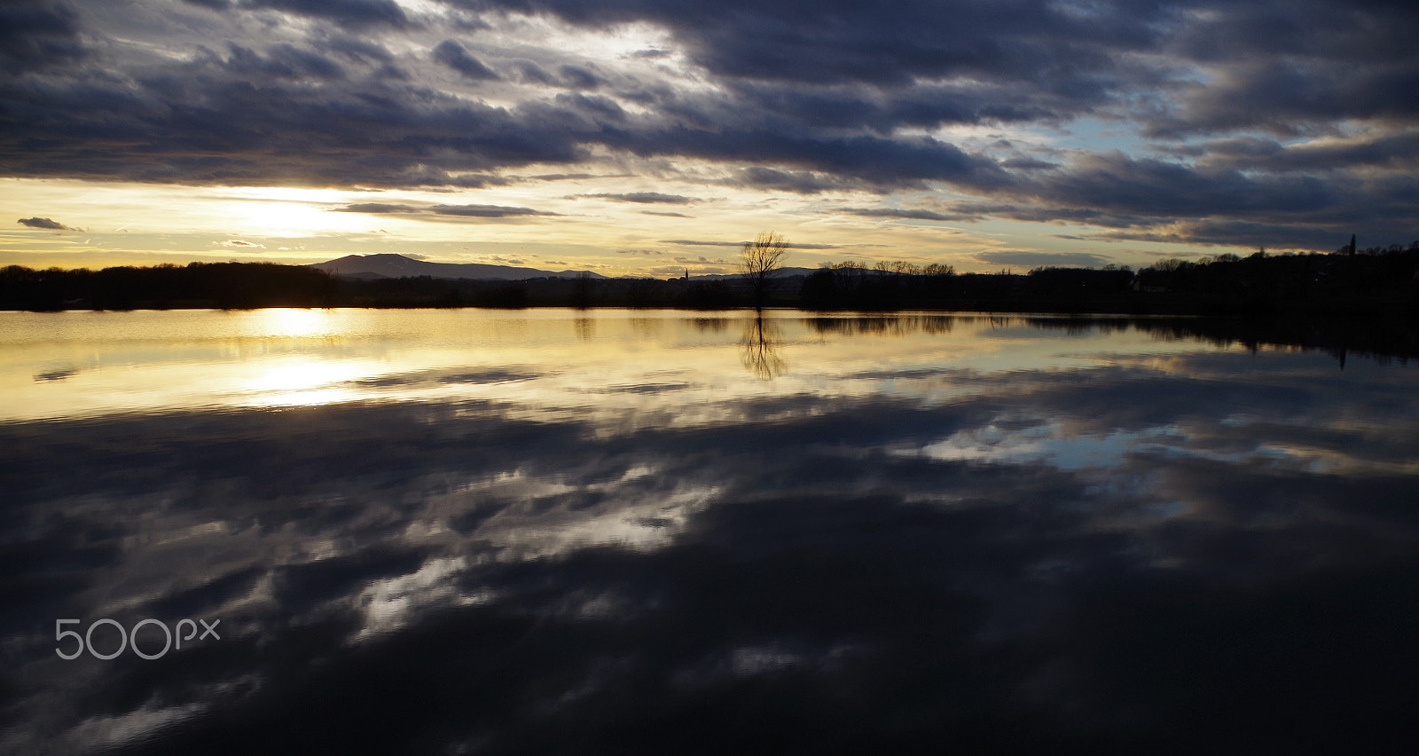 Pentax smc DA 18-55mm F3.5-5.6 AL sample photo. Sunset on trojisko lake, slovenske gorice photography