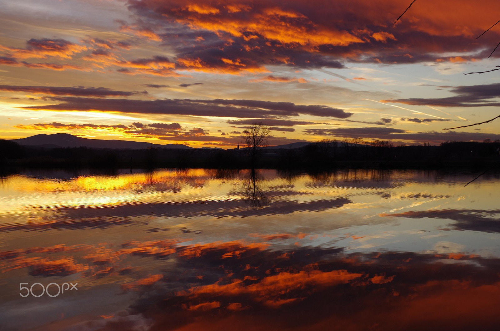 Pentax smc DA 18-55mm F3.5-5.6 AL sample photo. Sunset on trojisko lake, slovenske gorice photography