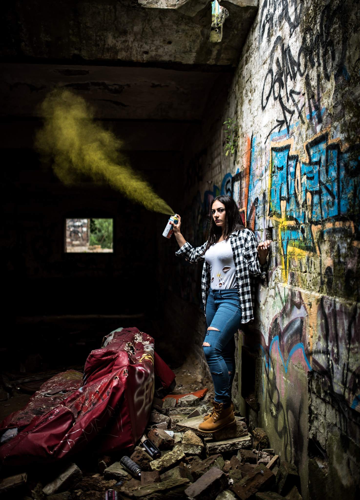 Sony a7S + Sigma 35mm F1.4 DG HSM Art sample photo. Graffiti girl photography