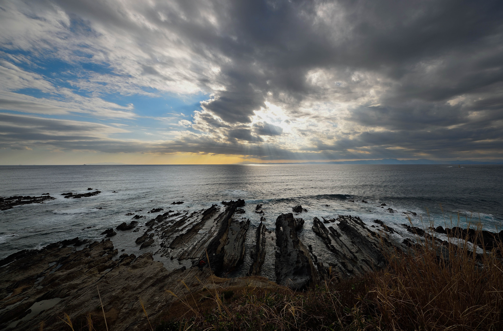 Sigma 8-16mm F4.5-5.6 DC HSM sample photo. Arasaki coast 20160221 photography