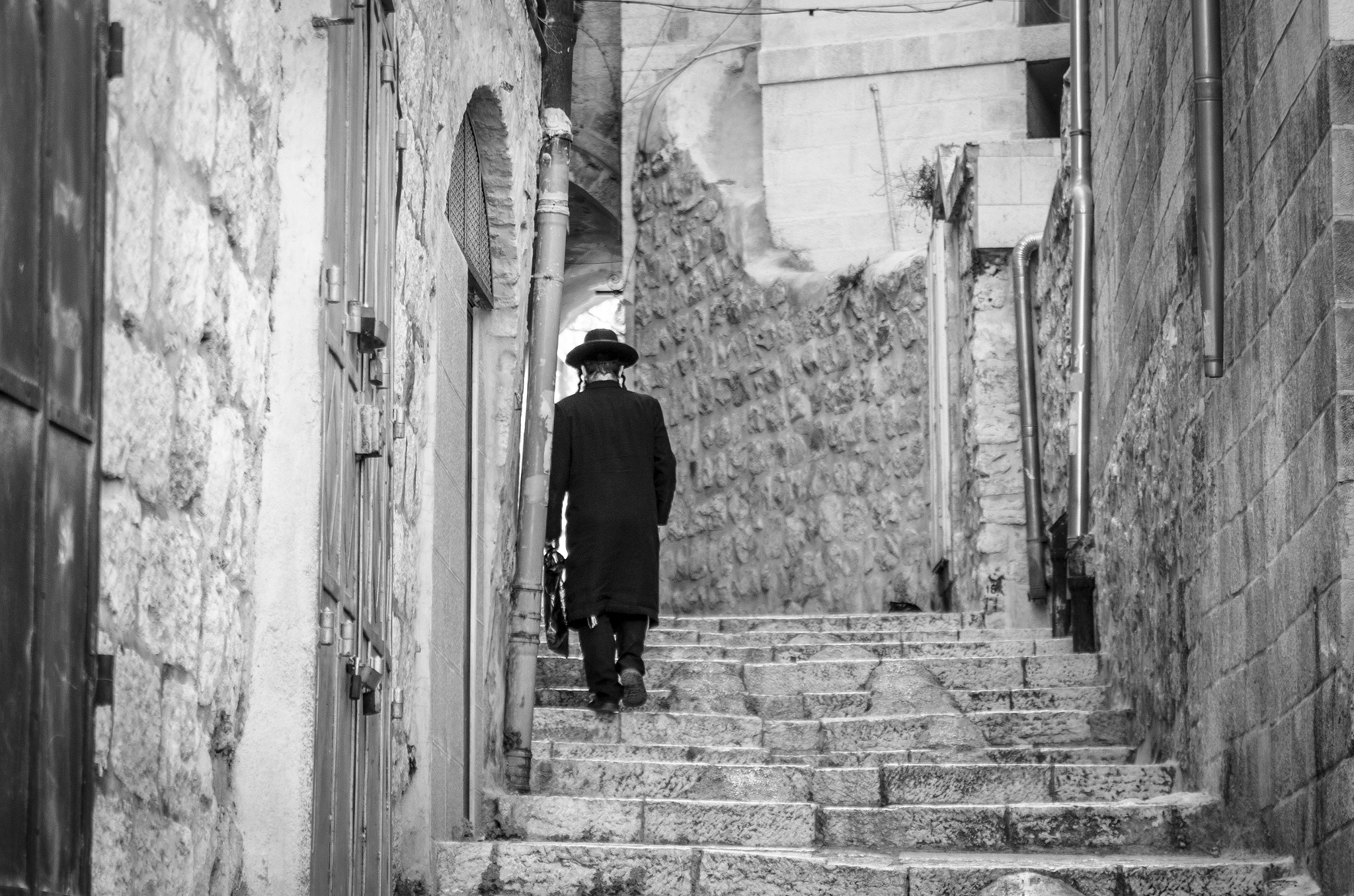 Tamron AF 28-75mm F2.8 XR Di LD Aspherical (IF) sample photo. On the streets of jerusalem photography
