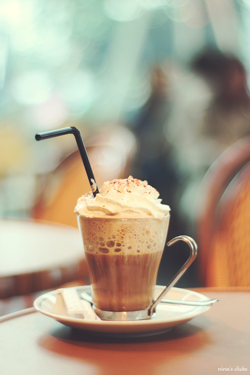 ZEISS Planar T* 50mm F1.4 sample photo. Cafe viennois photography
