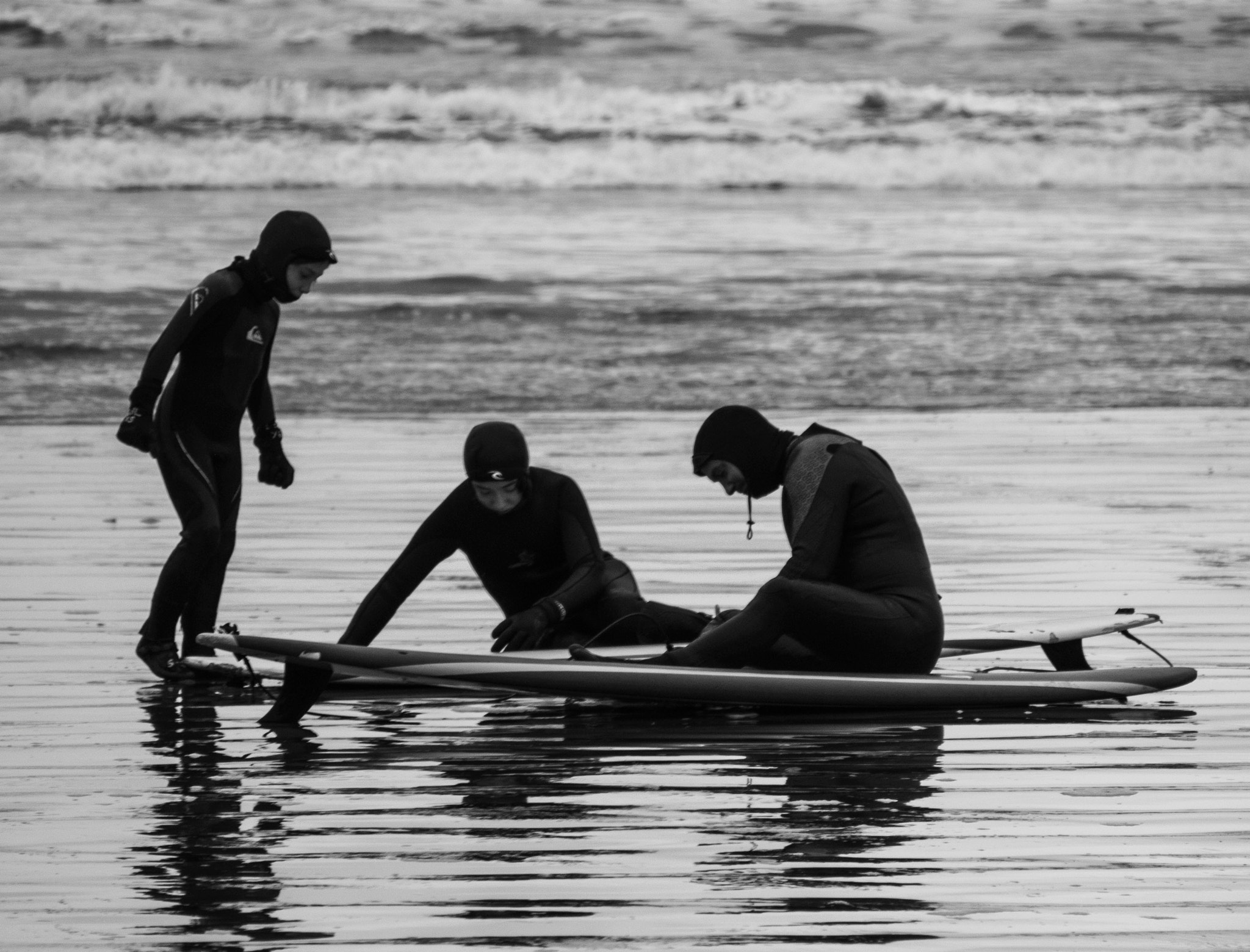 Olympus PEN E-PM2 sample photo. Surfing family photography