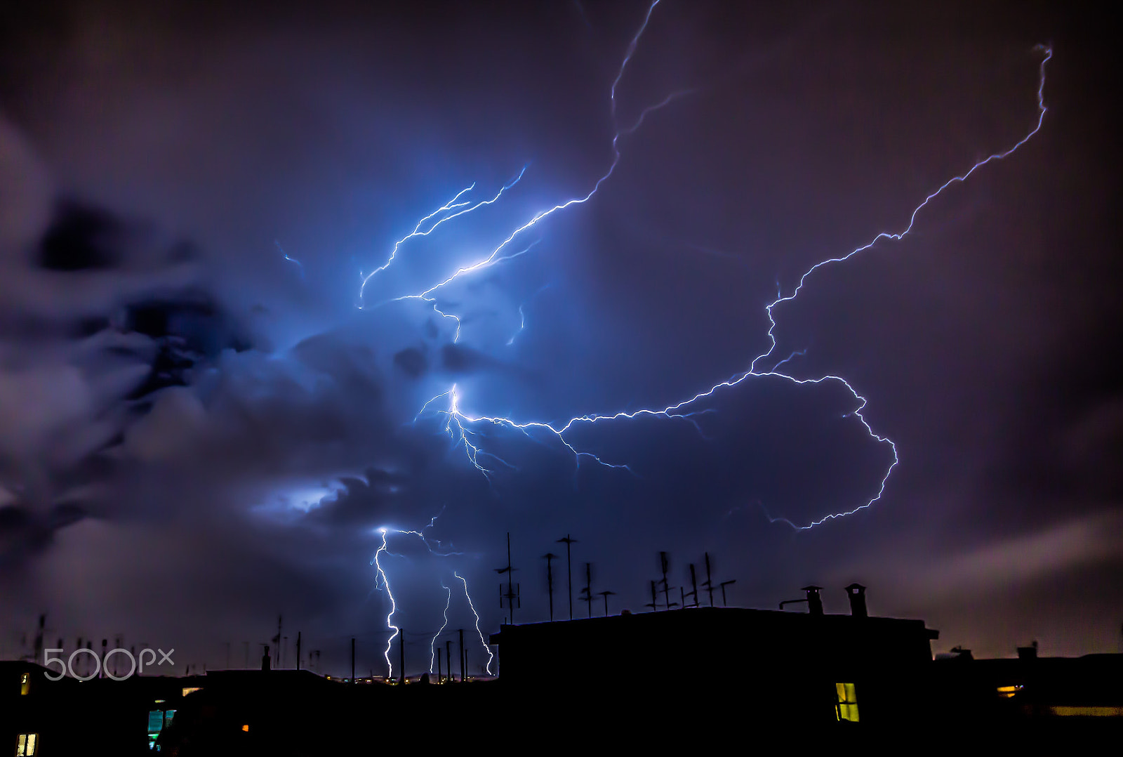 Canon EOS 100D (EOS Rebel SL1 / EOS Kiss X7) + Sigma 10-20mm F4-5.6 EX DC HSM sample photo. Lightning flash photography