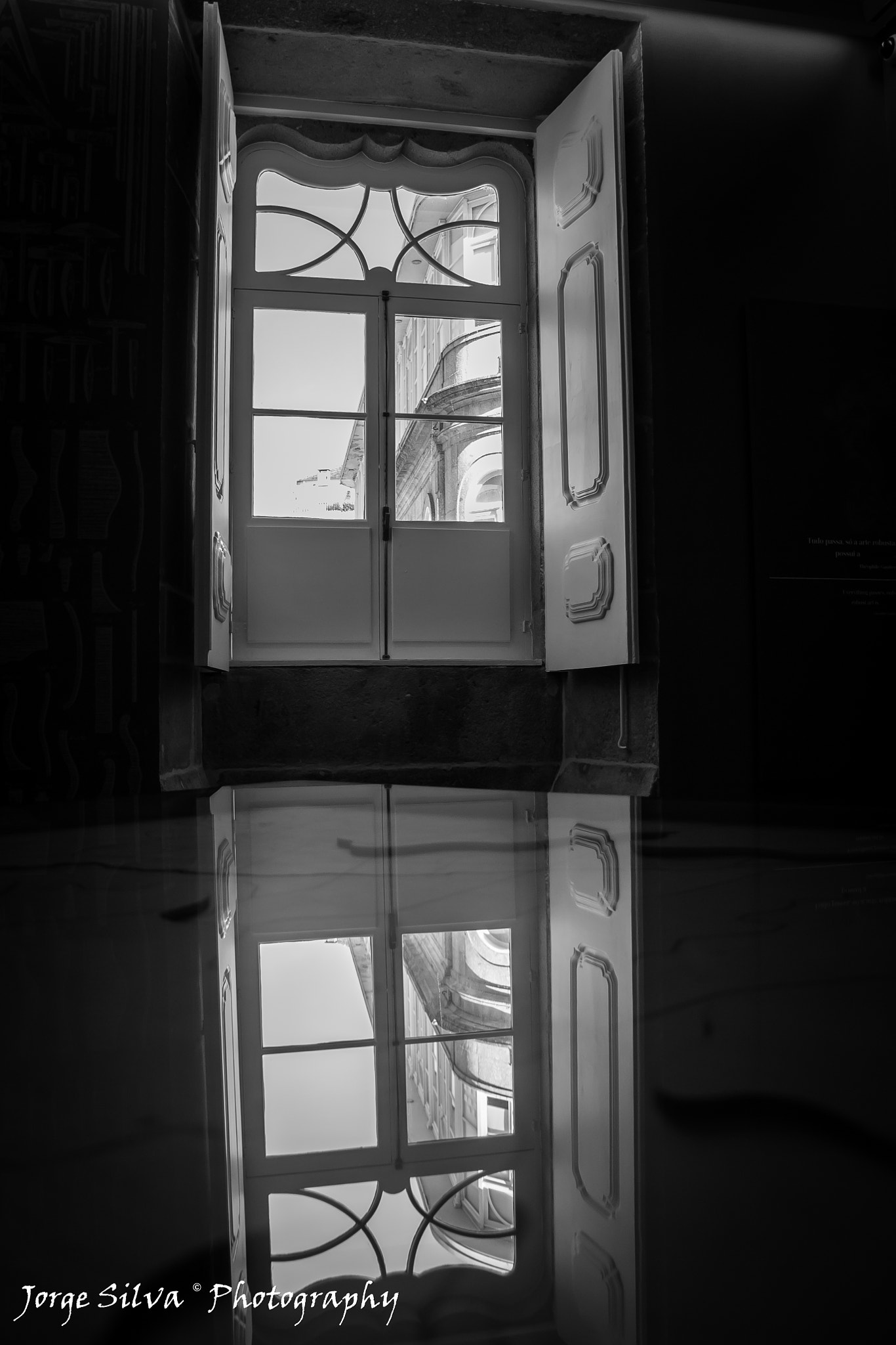 Canon EF-S 18-135mm F3.5-5.6 IS STM sample photo. Window(s) photography