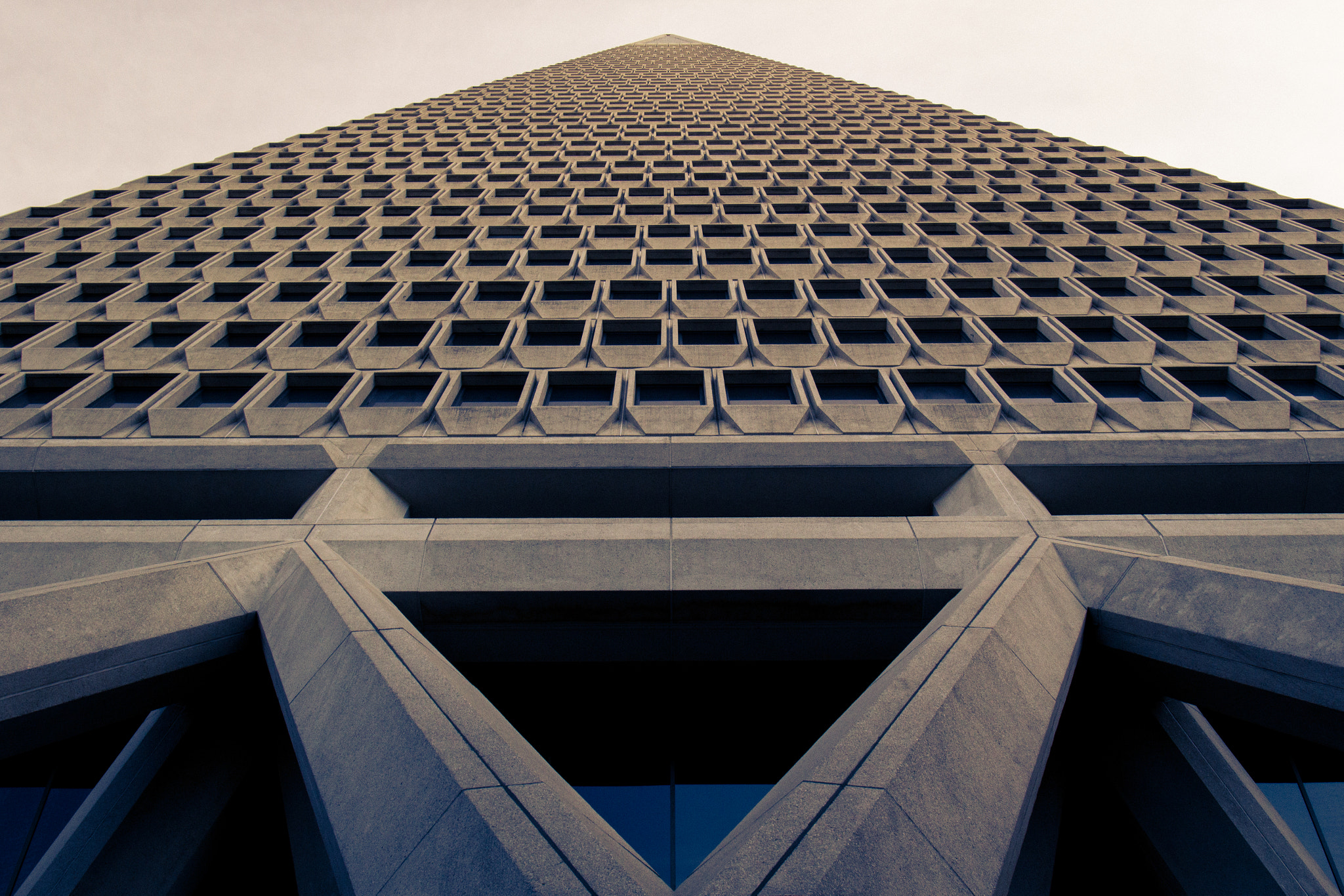 Canon EF 24-105mm F3.5-5.6 IS STM sample photo. Transamerica photography