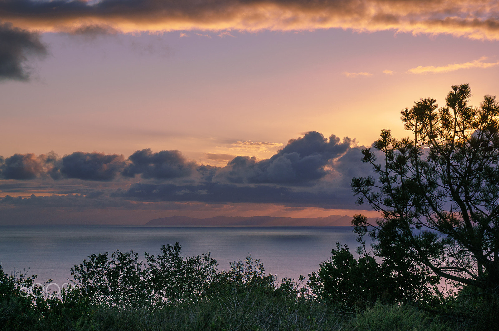 28-70mm F3.5-5.6 OSS sample photo. Mysterious island photography