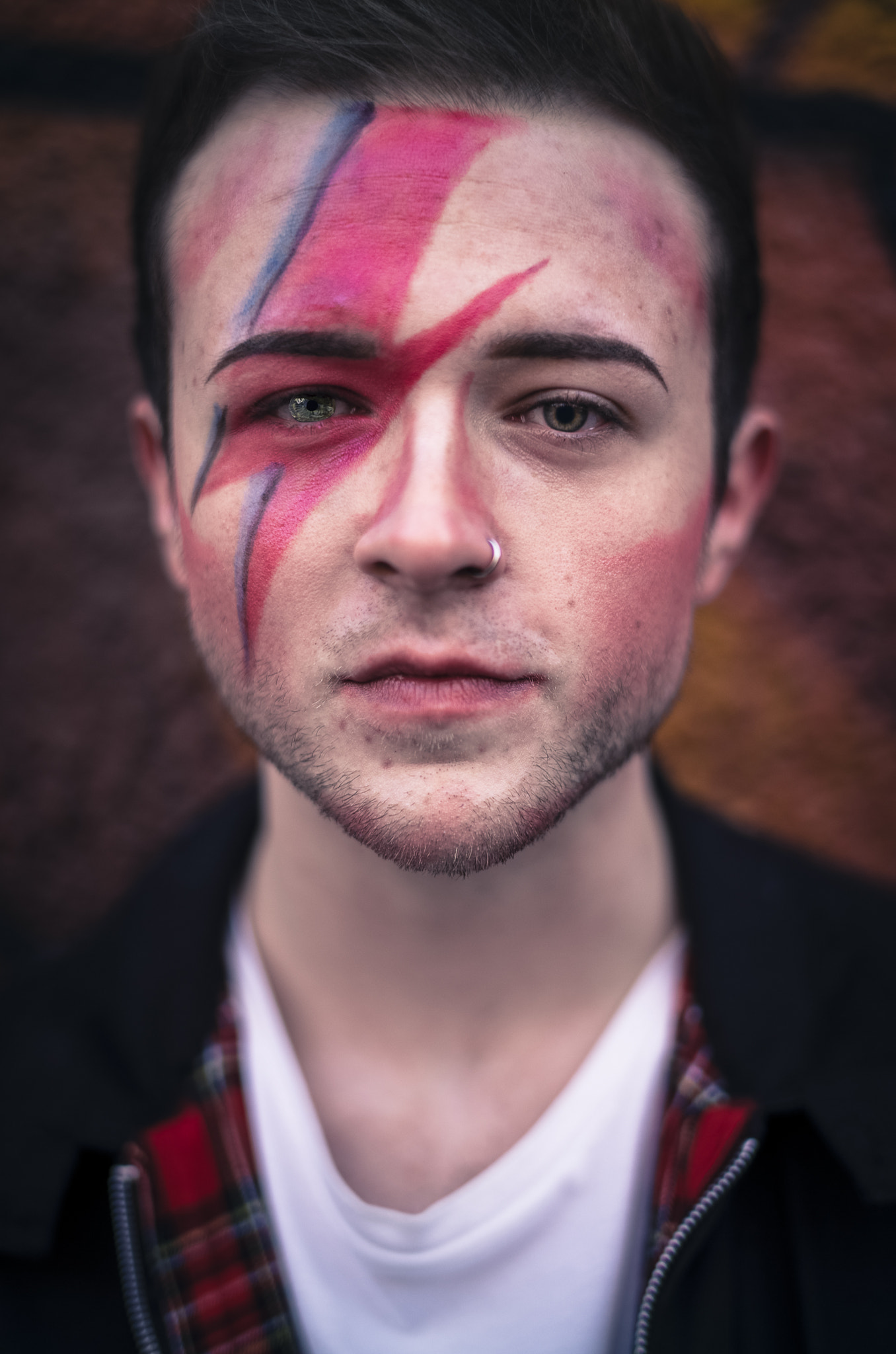 Elmarit-M 1:2.8/21 sample photo. Contacts like bowie photography