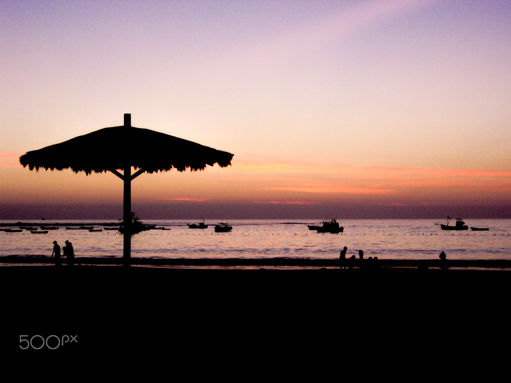 Canon POWERSHOT A510 sample photo. Sunset at cavancha beach iii photography